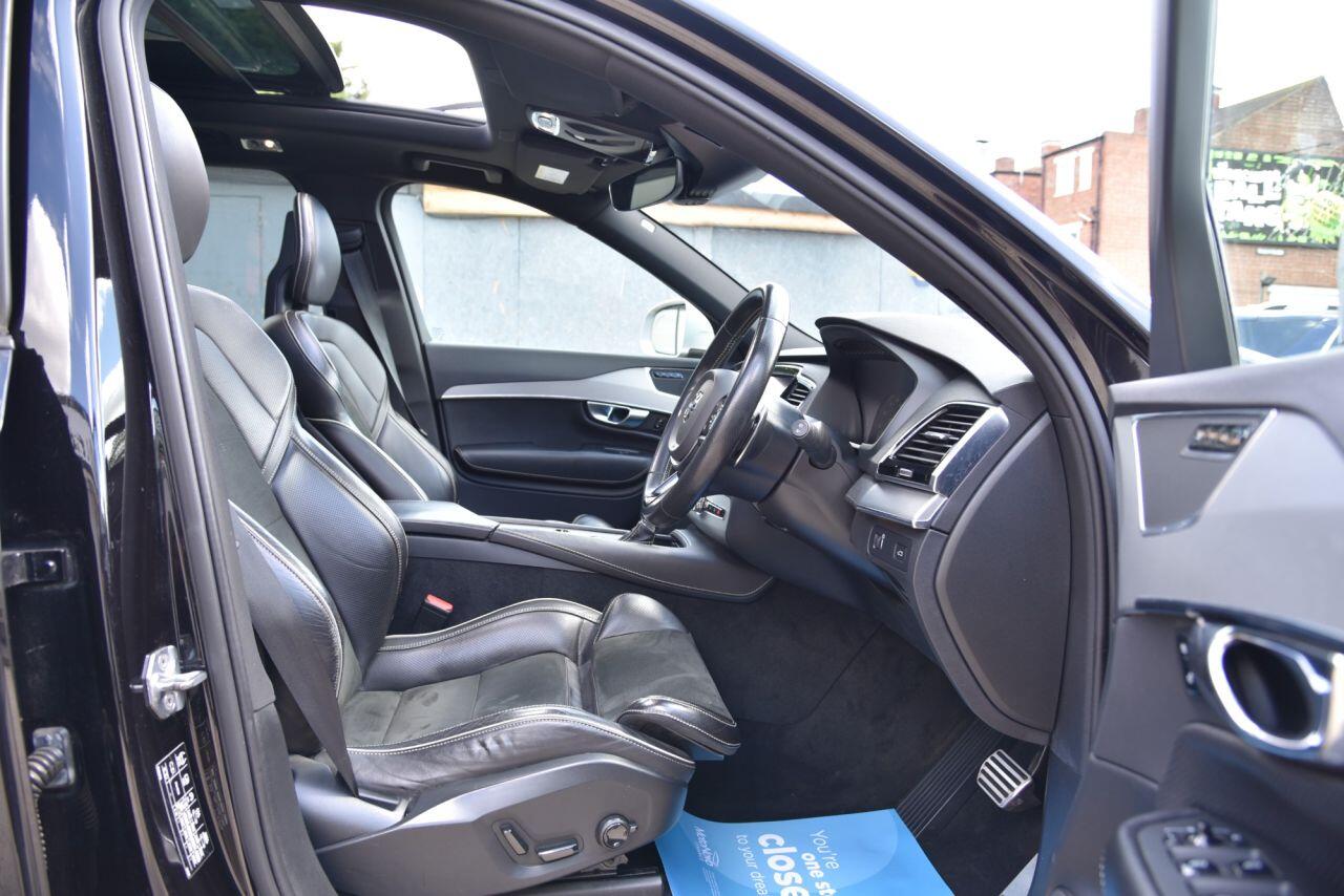 Volvo XC90 view 21