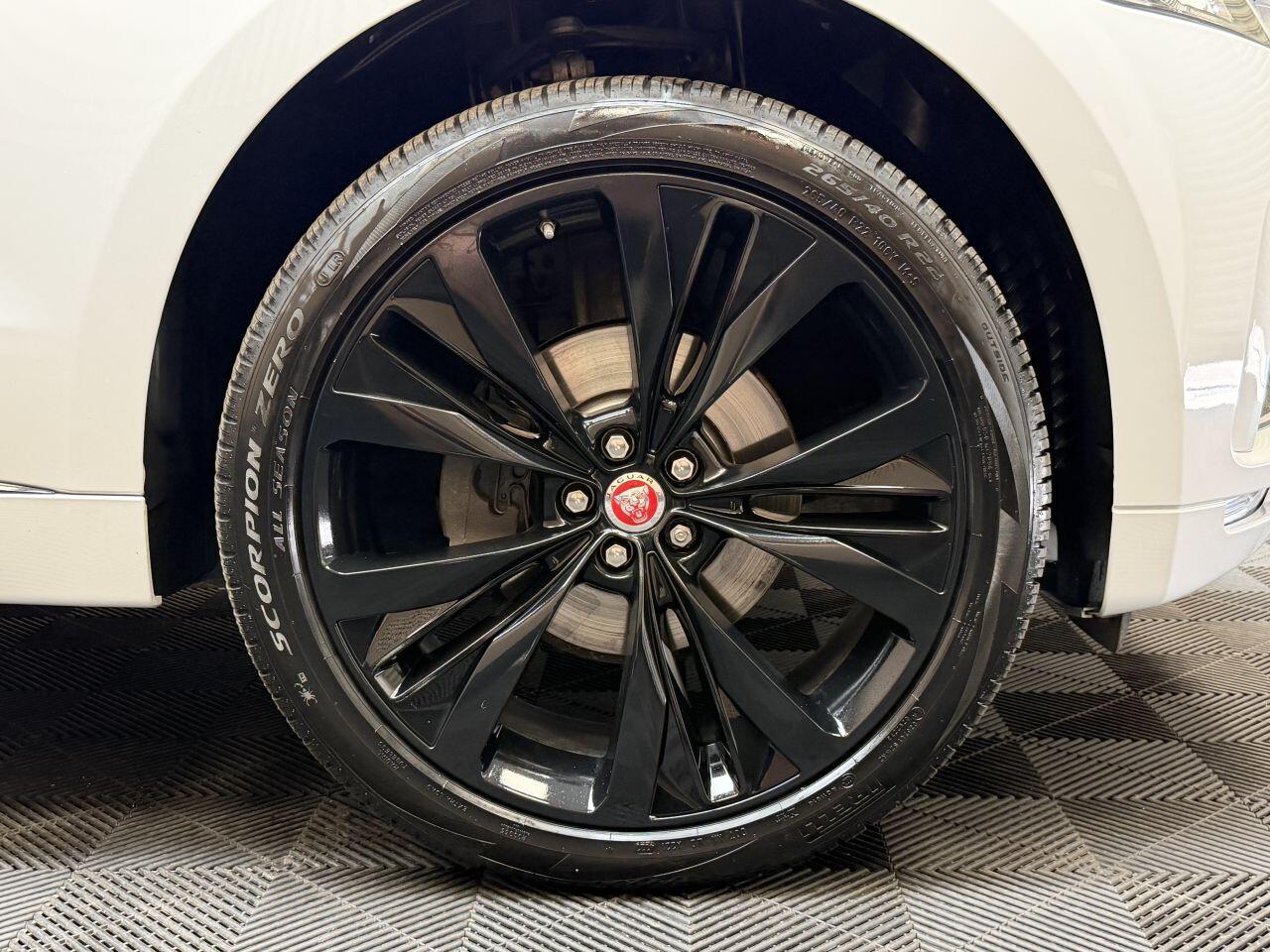 Jaguar F-Pace view 9