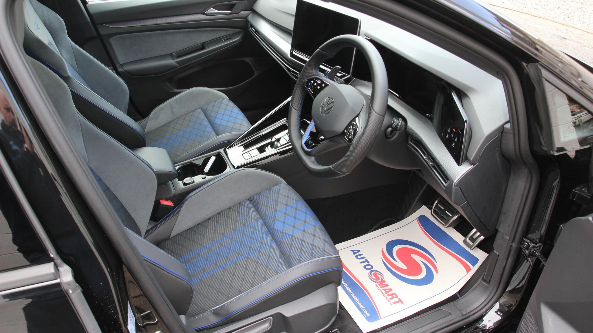 Volkswagen Golf view 16