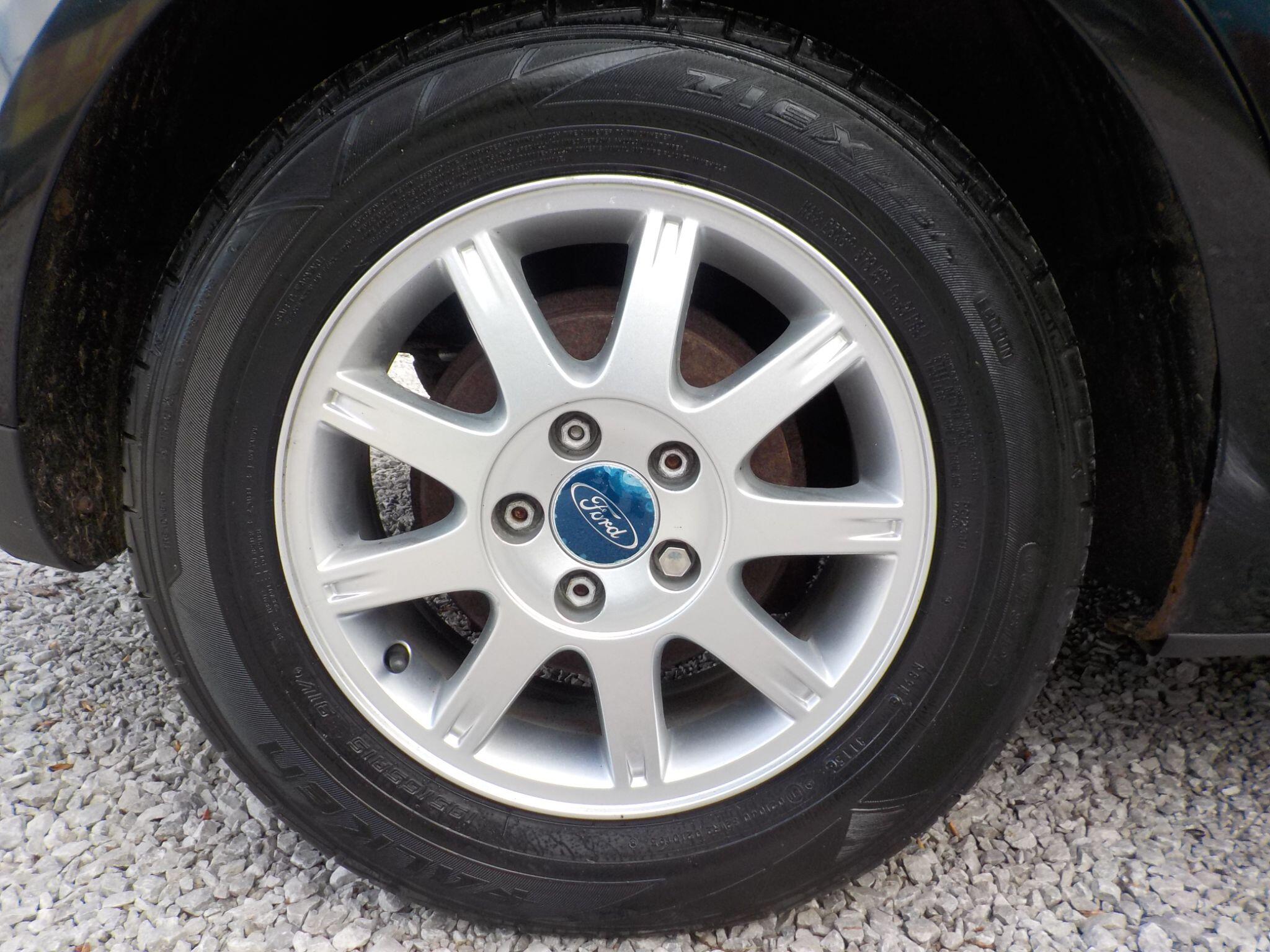 Ford Focus 1.6 Style 5dr