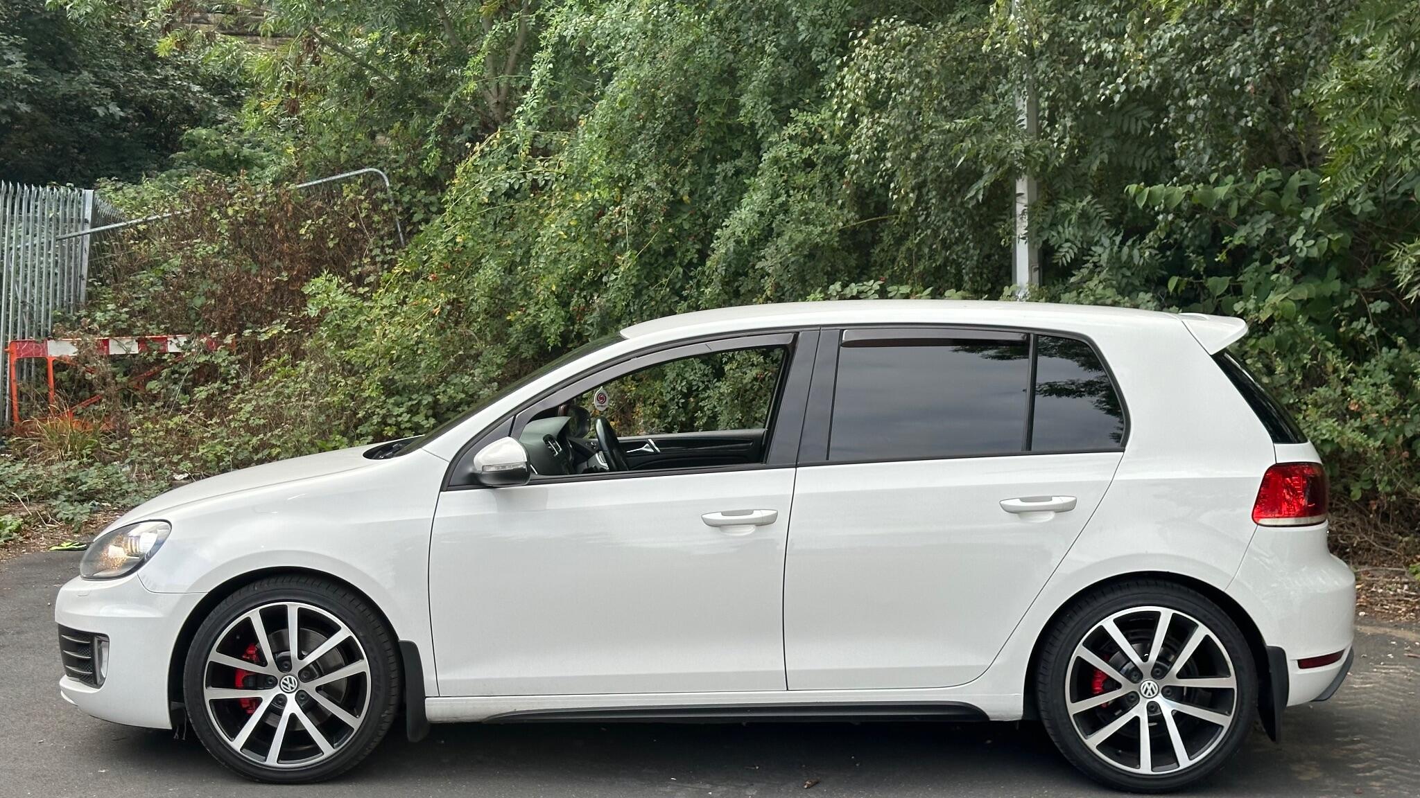 Volkswagen Golf view 9