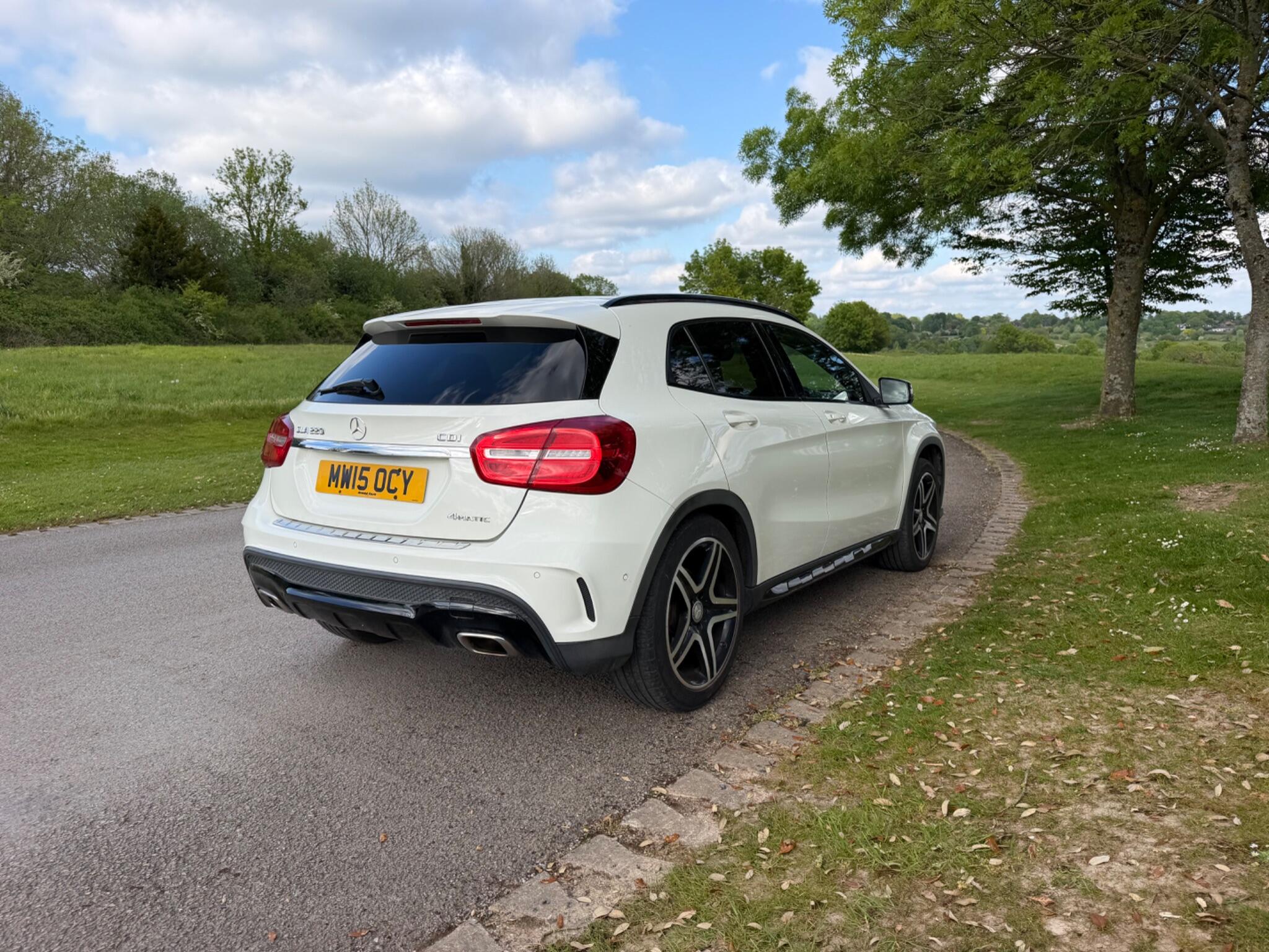 Mercedes-Benz Gla view 57