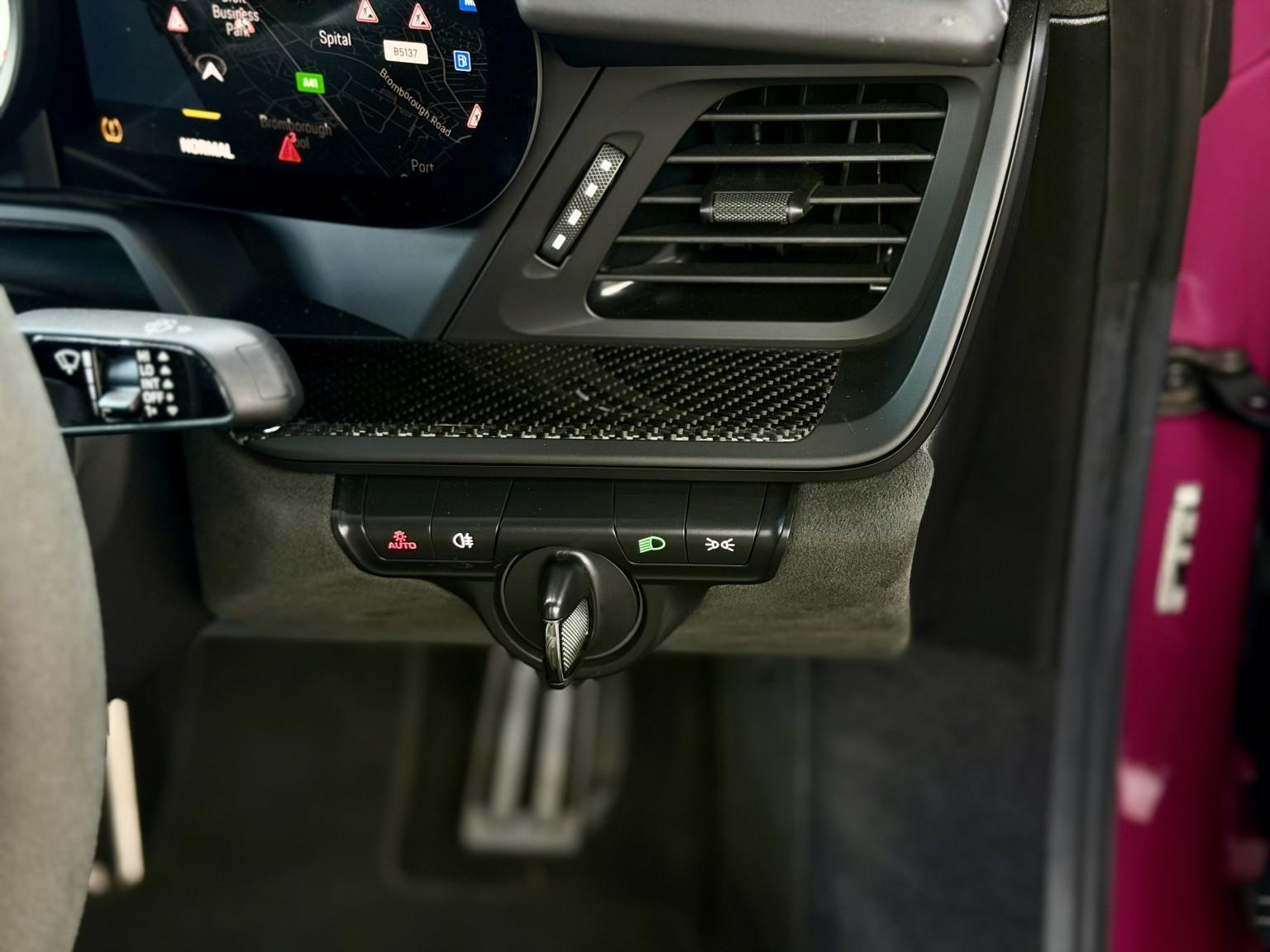 Porsche 911 view 60