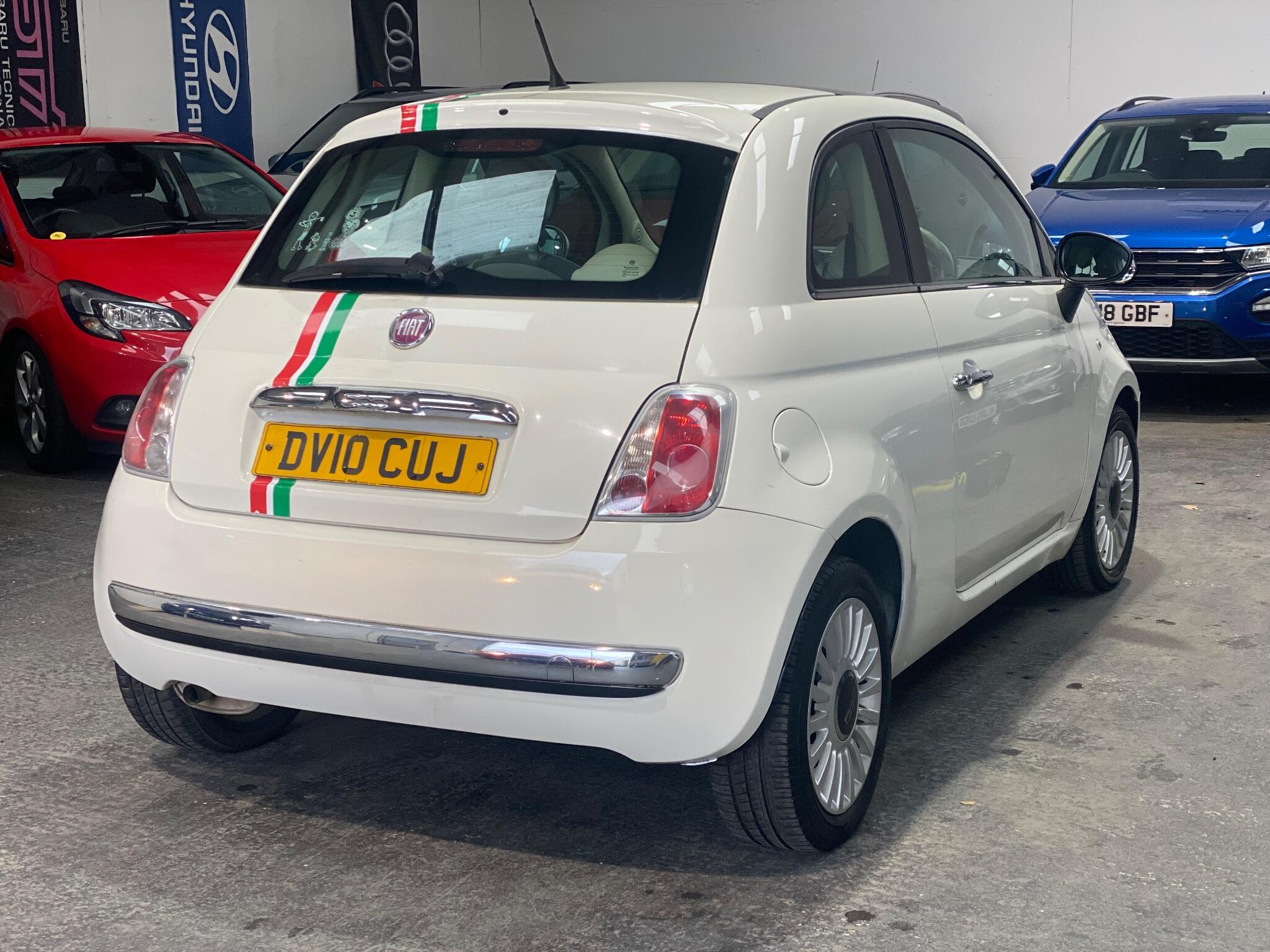 2010 Fiat 500 image 2