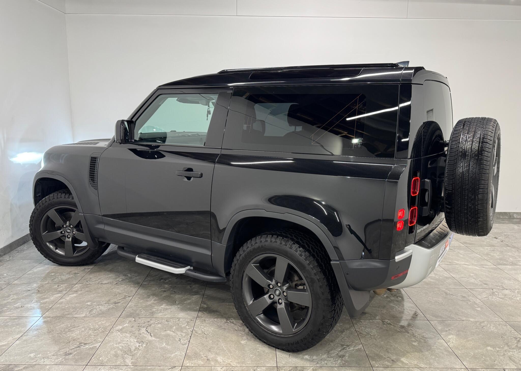 Land Rover Defender view 6