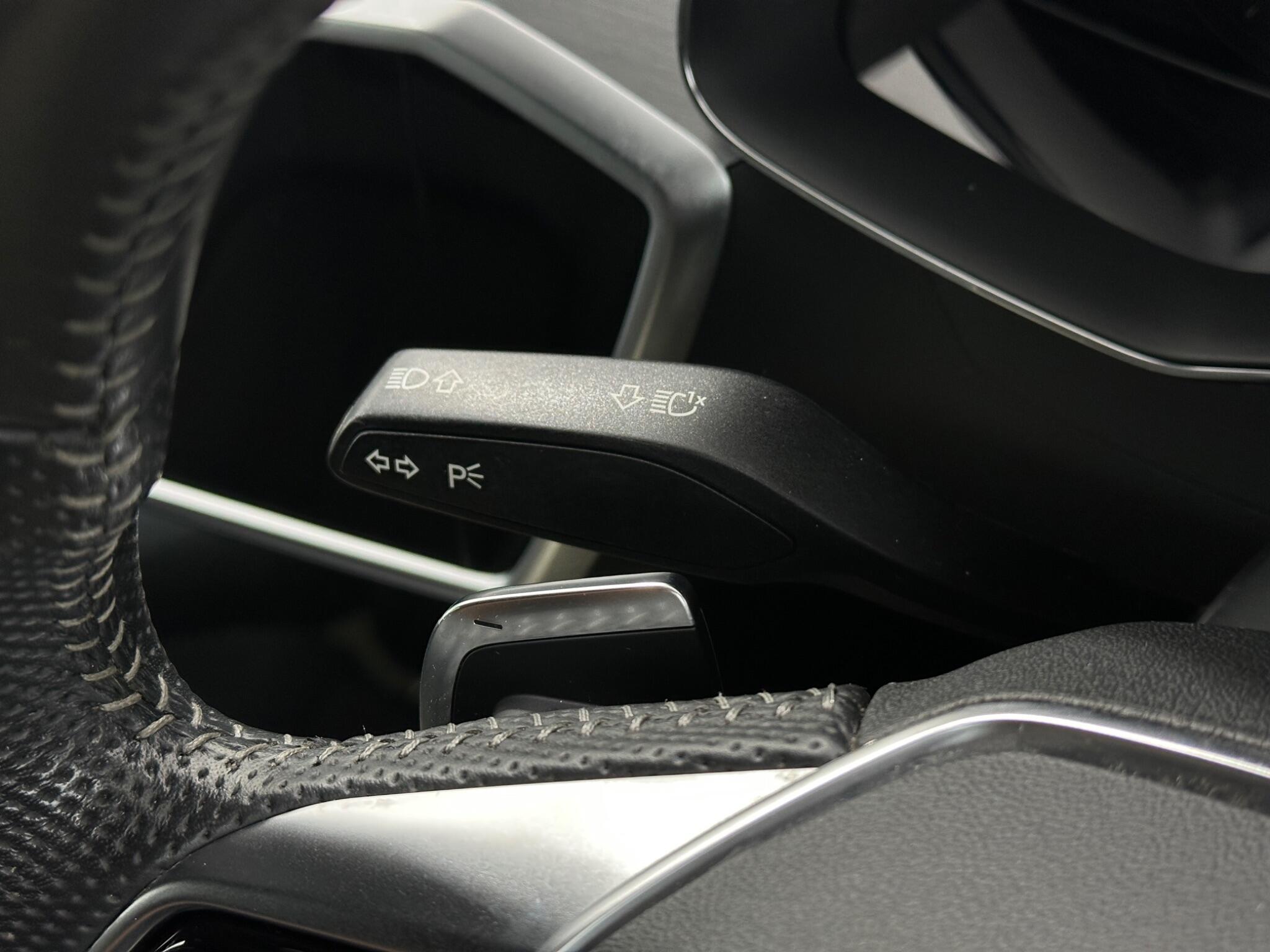 Audi A6 view 14