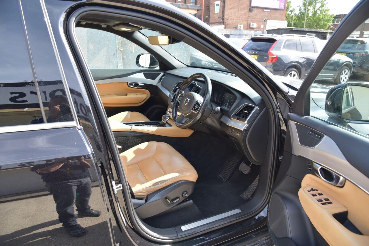 Volvo XC90 view 19