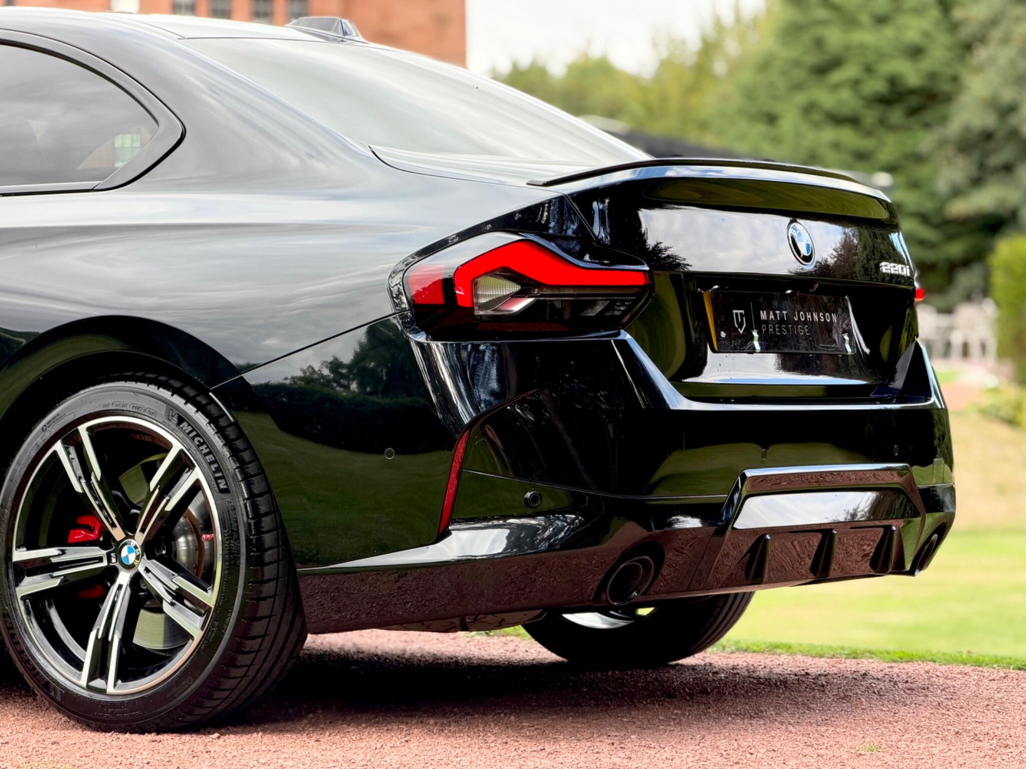 BMW 2 Series view 32