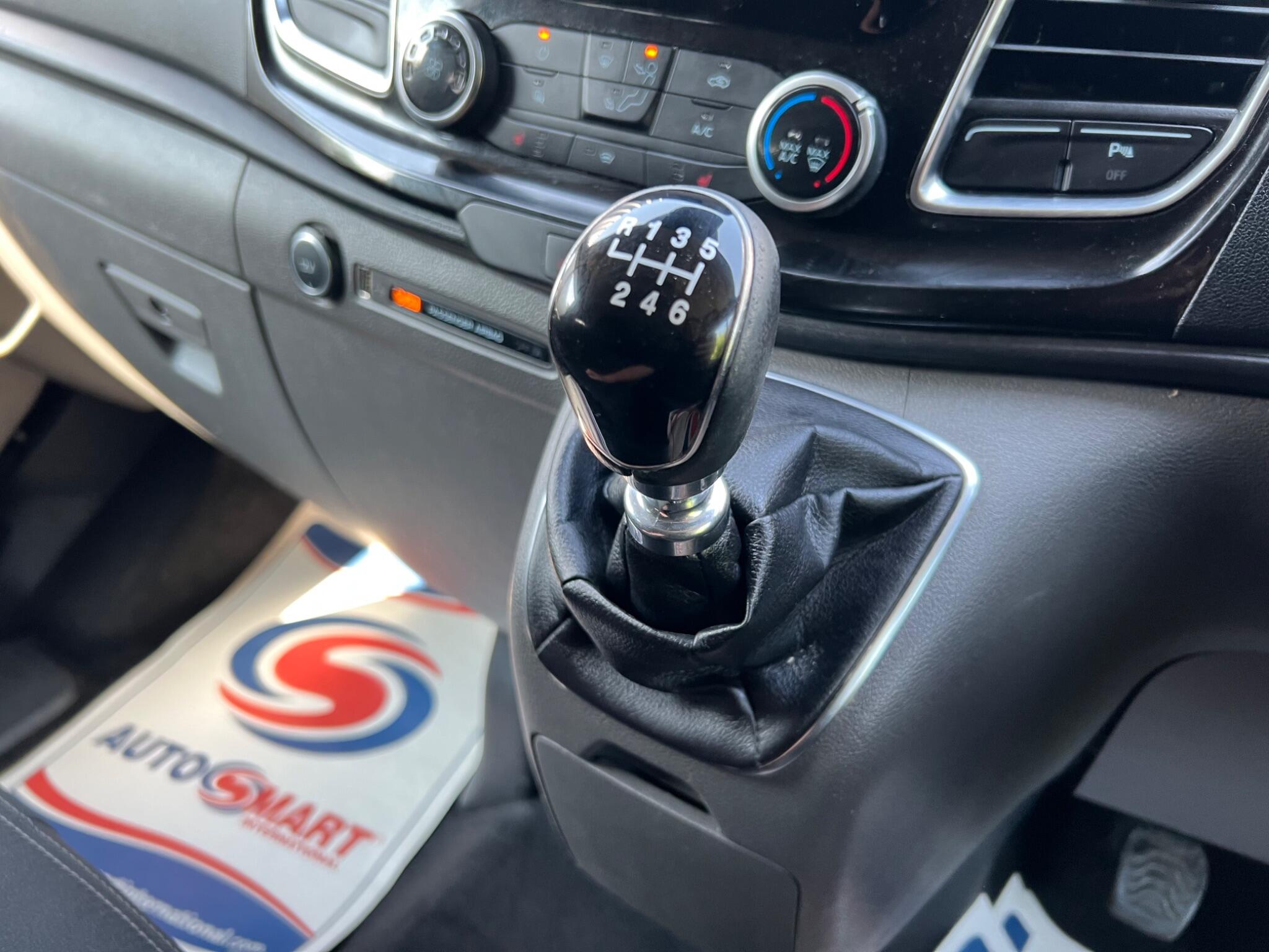 Ford Transit Custom view 52