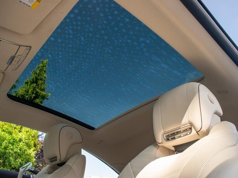Mercedes-Benz S-Class view 25