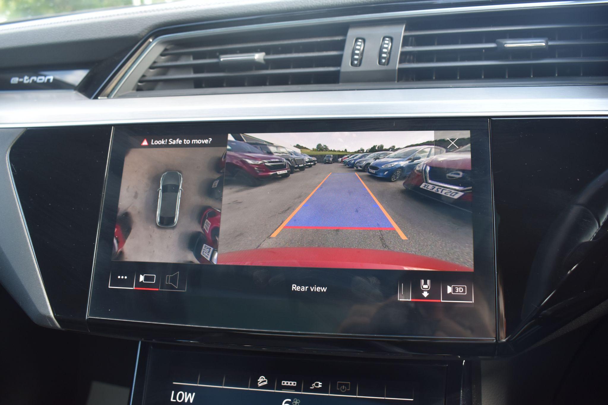 e-tron - 55 Launch Edition Sportback Auto quattro 5dr 95kWh - Image 33