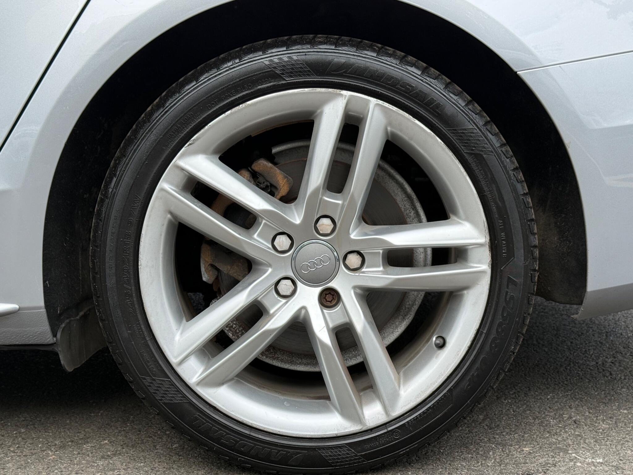 Audi A4 view 37