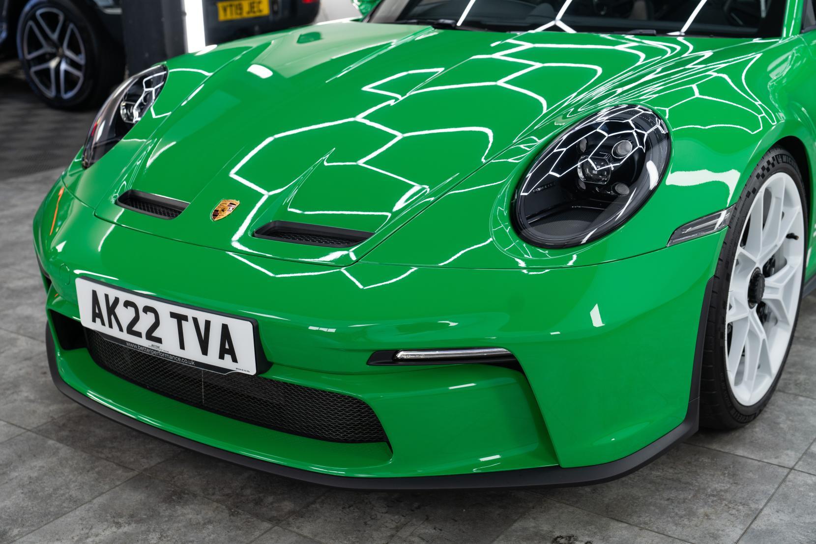 Porsche 911 view 28