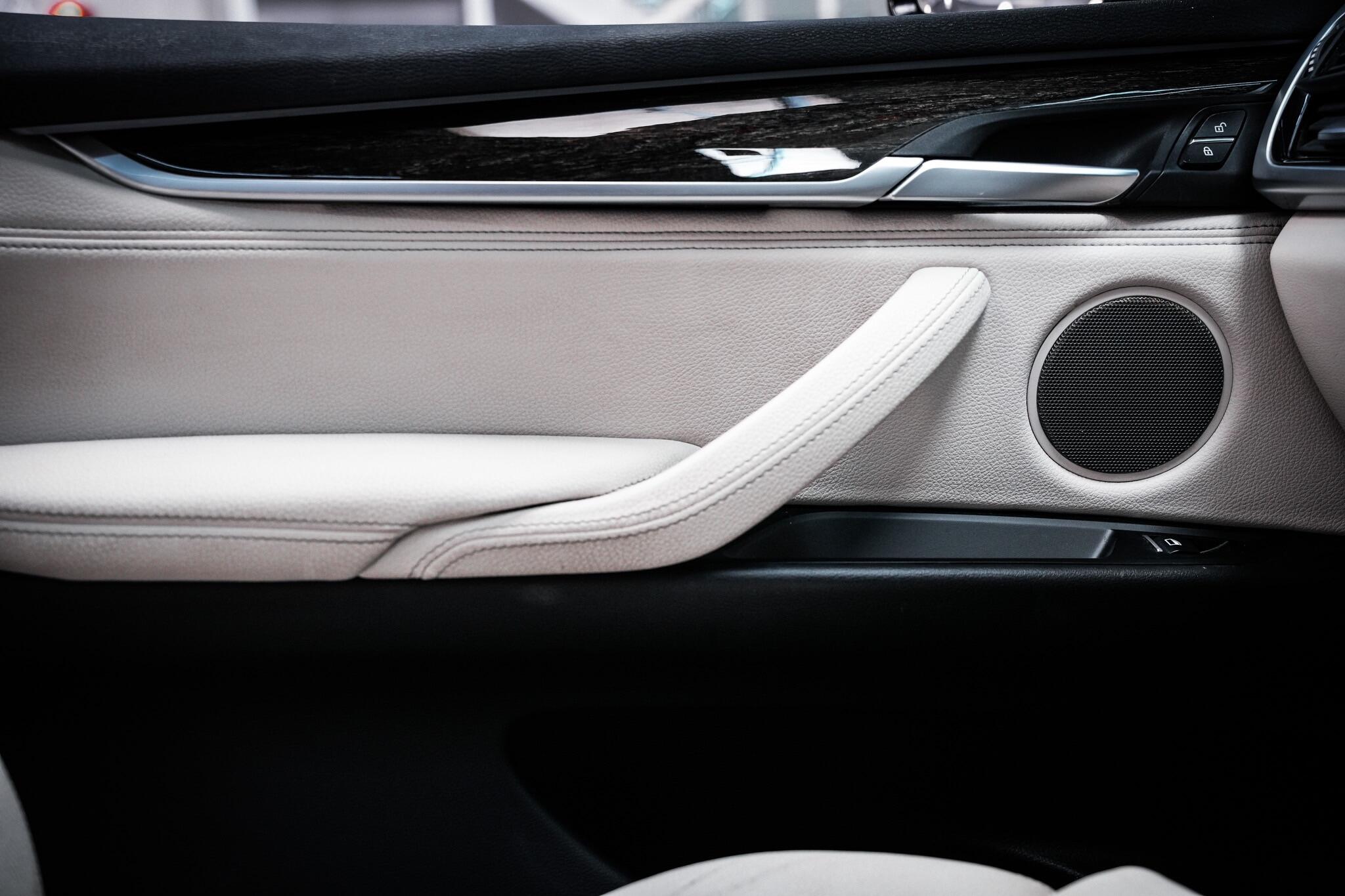 BMW X5 view 43