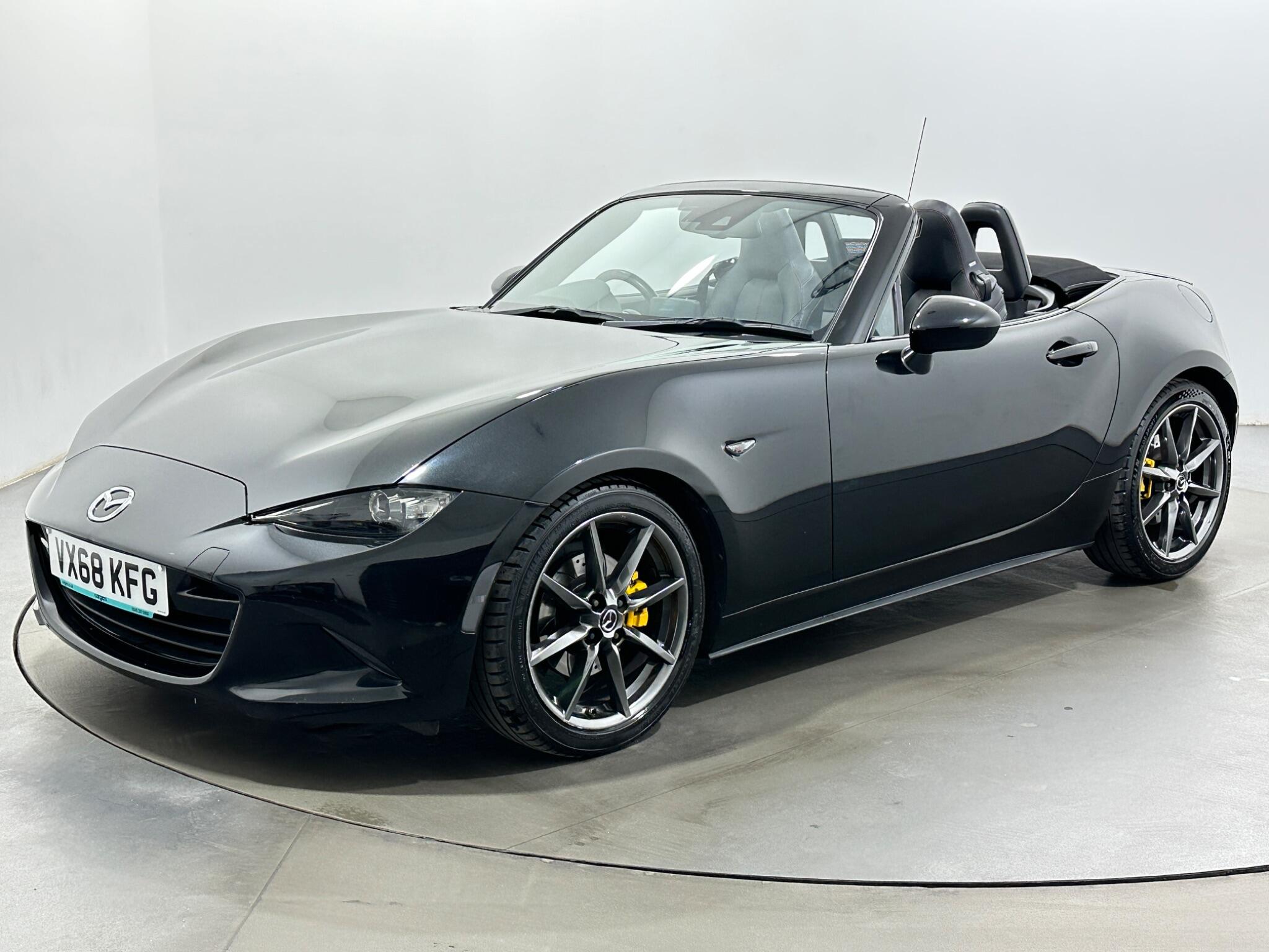 Mazda MX-5 view 4