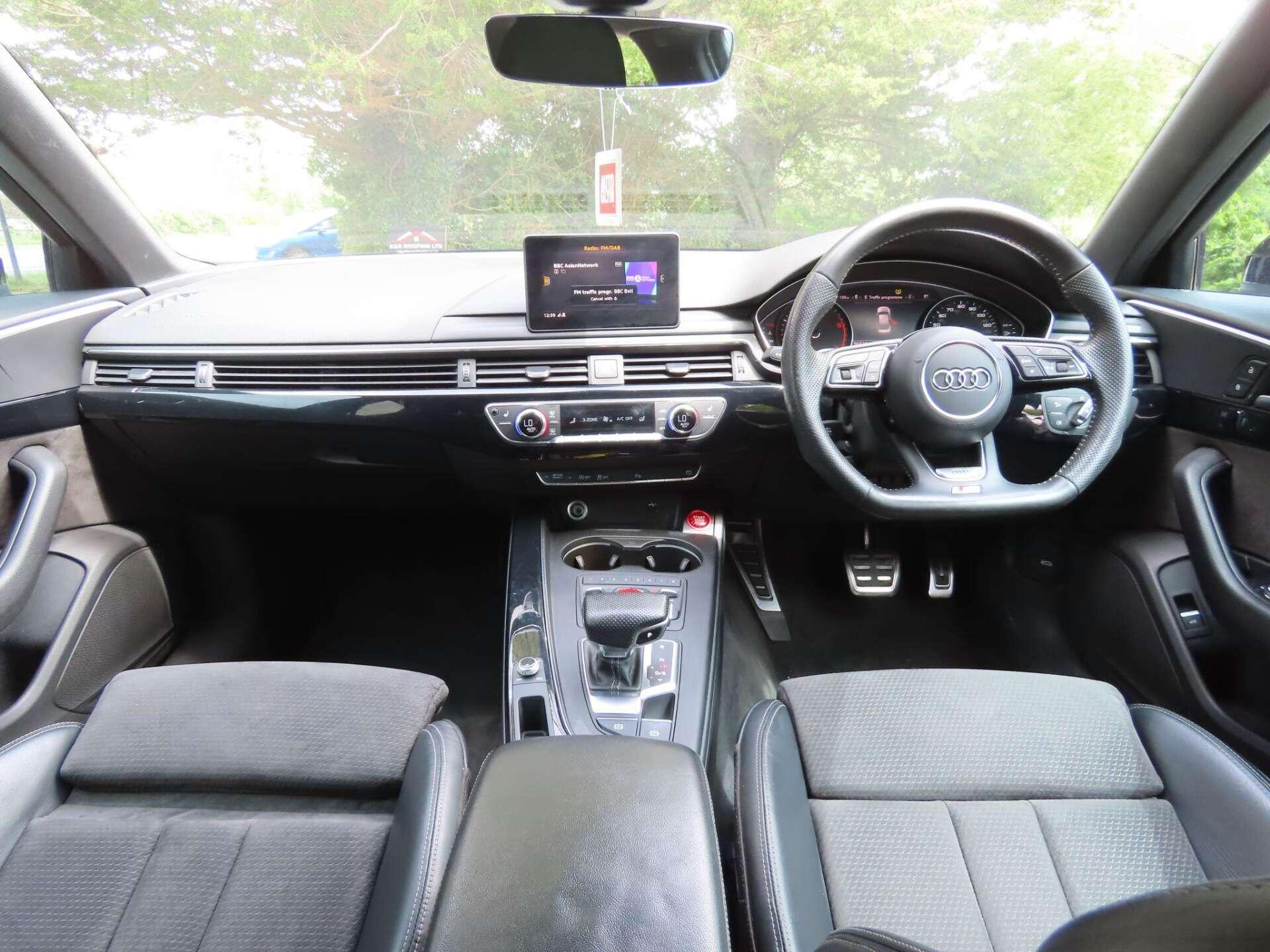 Audi A4 view 8