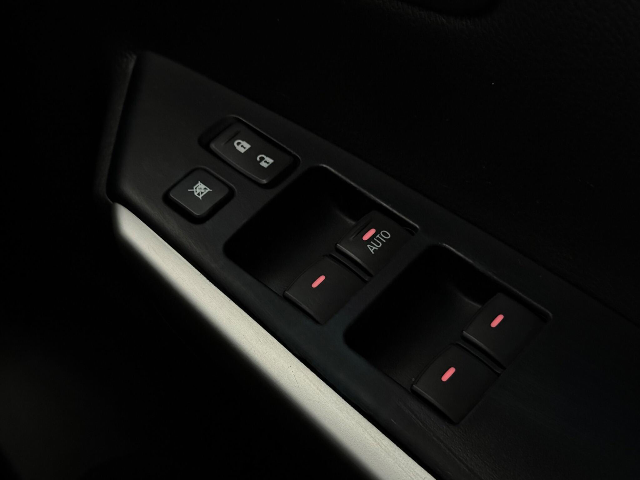 Mitsubishi Shogun Sport view 19