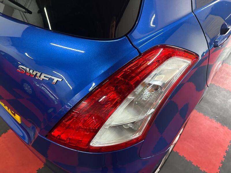 2013 Suzuki Swift image 10
