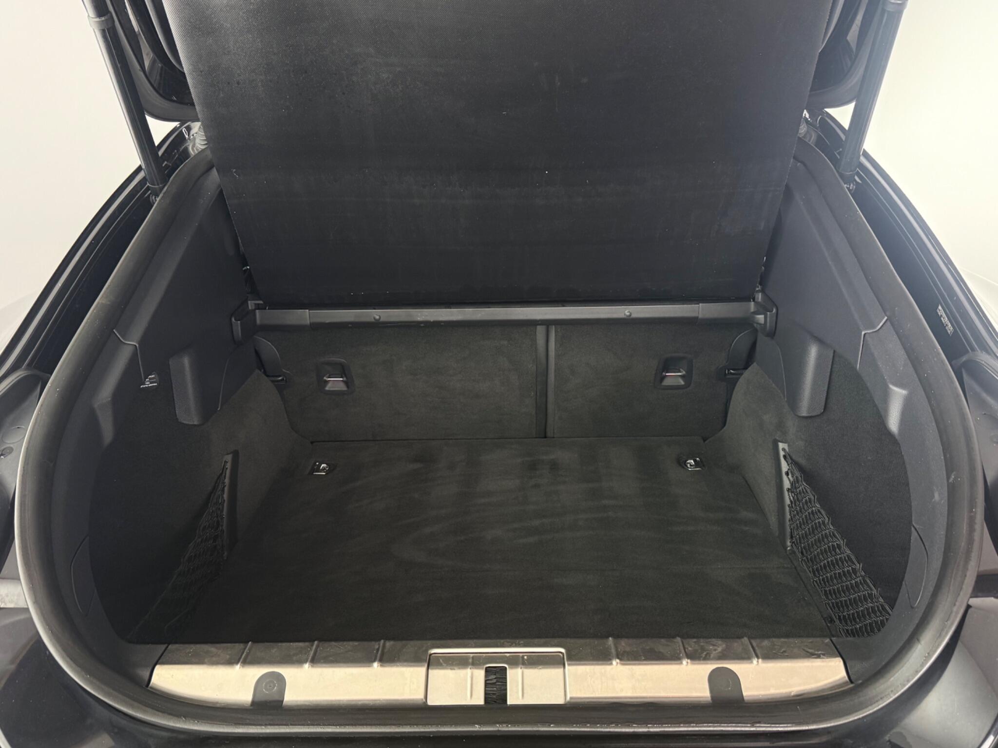 Porsche Panamera view 13