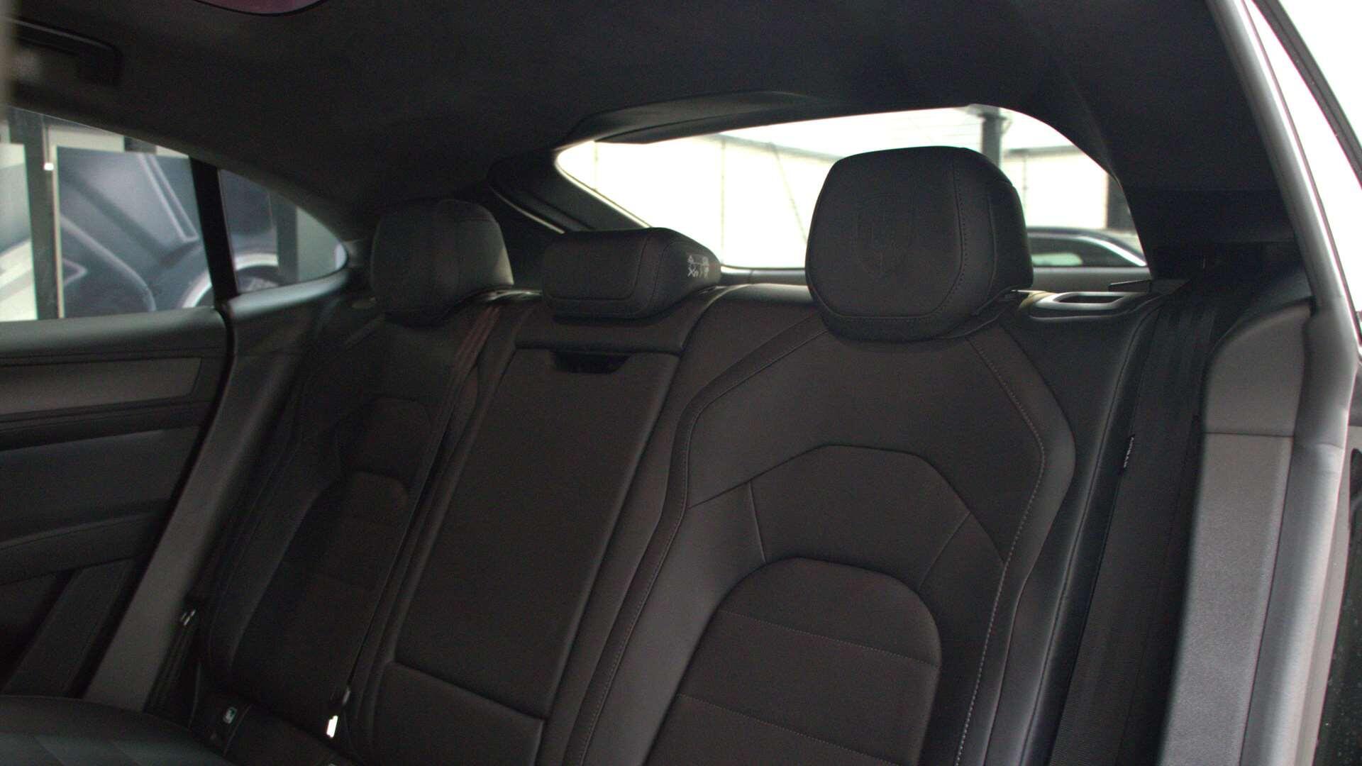 Porsche Cayenne view 26