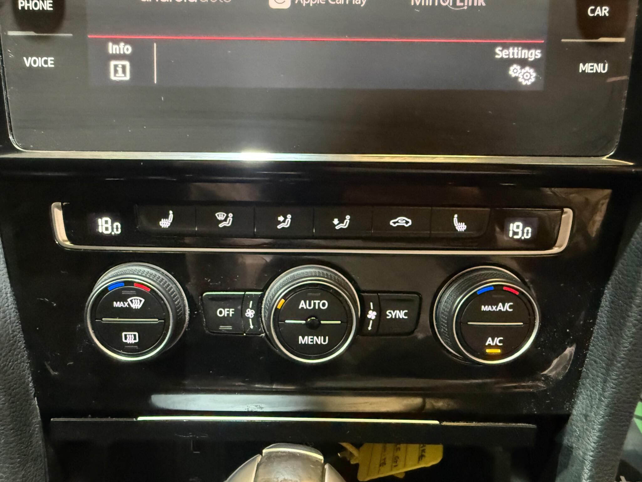 Volkswagen Golf view 28