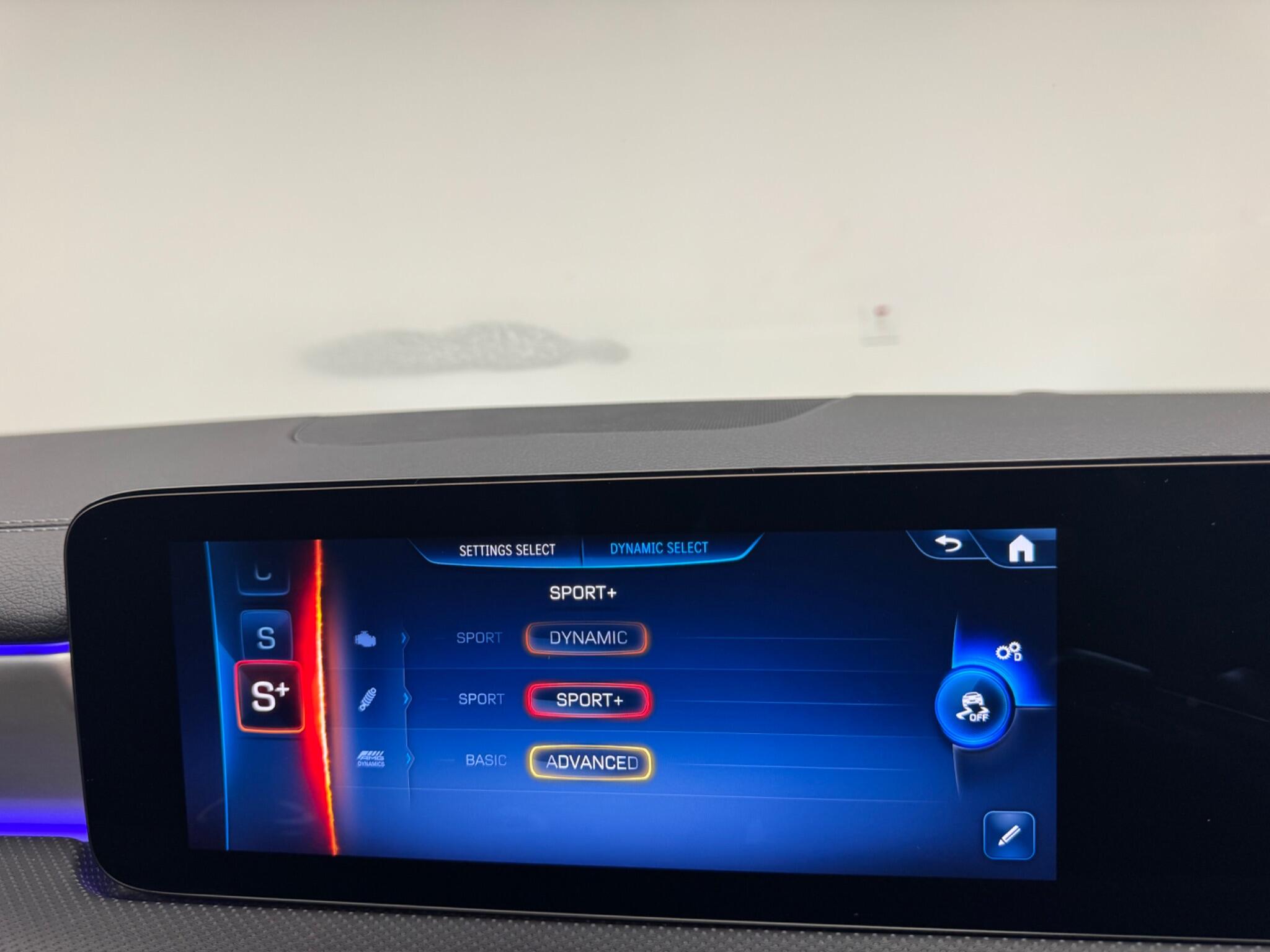 Mercedes-Benz Cla view 40