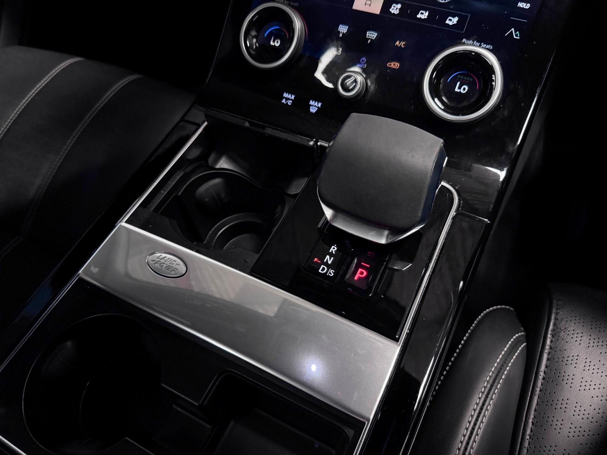 Land Rover Range Rover Velar view 32