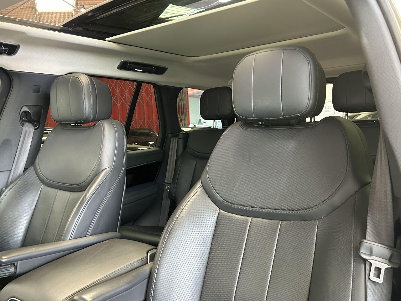 Land Rover Range Rover view 64