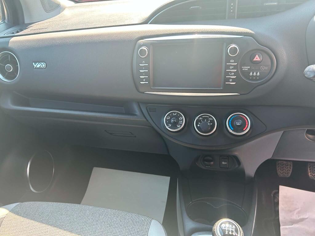 Toyota Yaris view 9