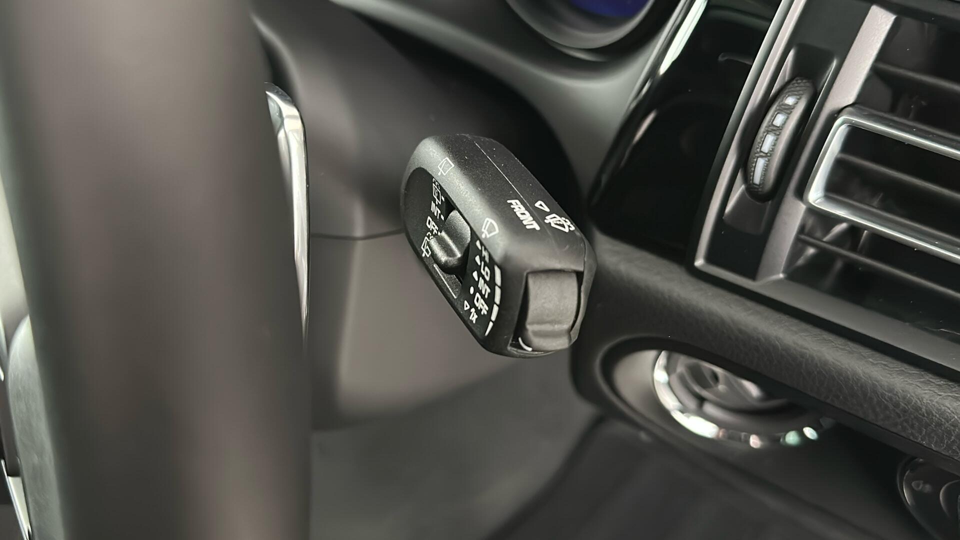 Porsche Macan view 30