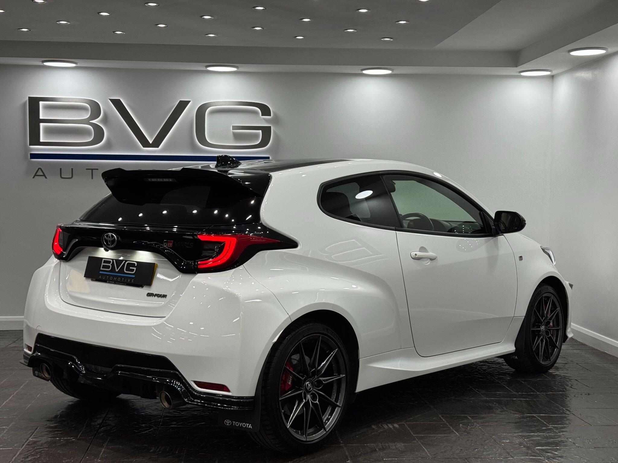 Toyota Yaris view 11