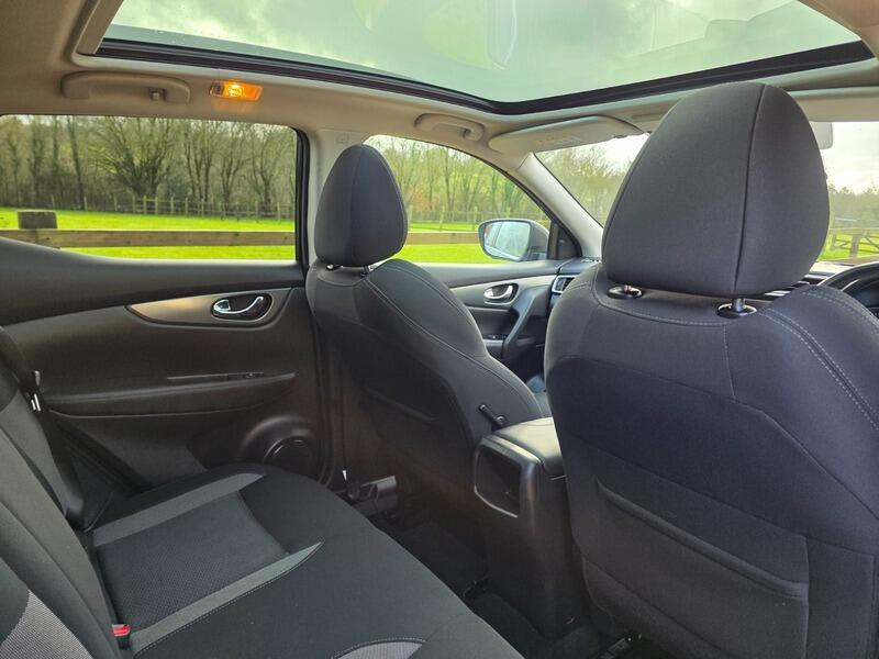 2019 Nissan Qashqai 1.3 DIG-T N-Connecta Euro 6 (s/s) 5dr • 52,400 miles image 28