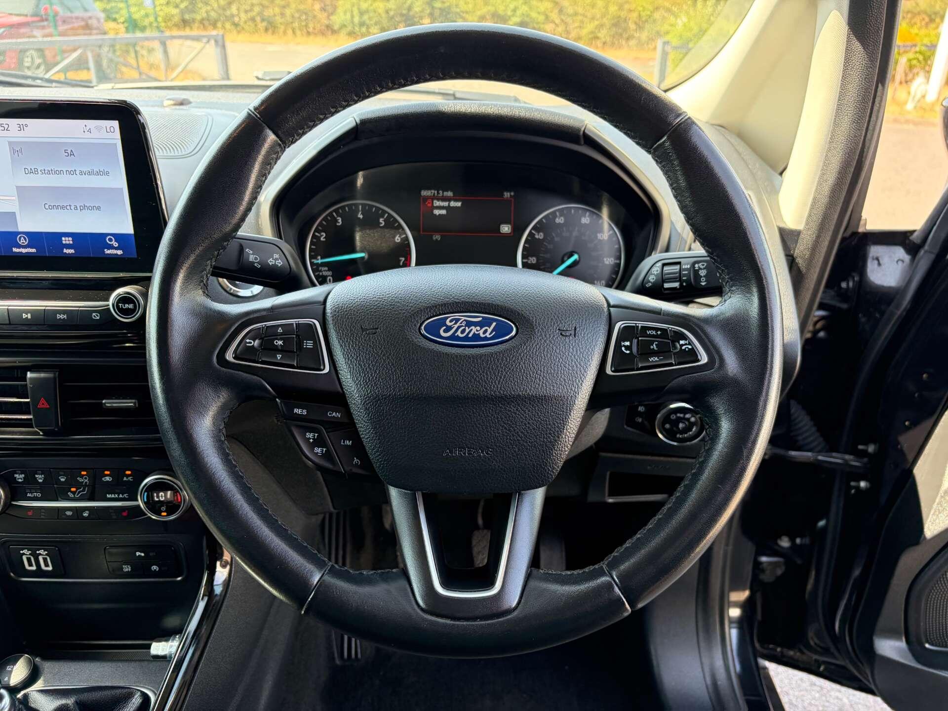 Ford Ecosport view 35