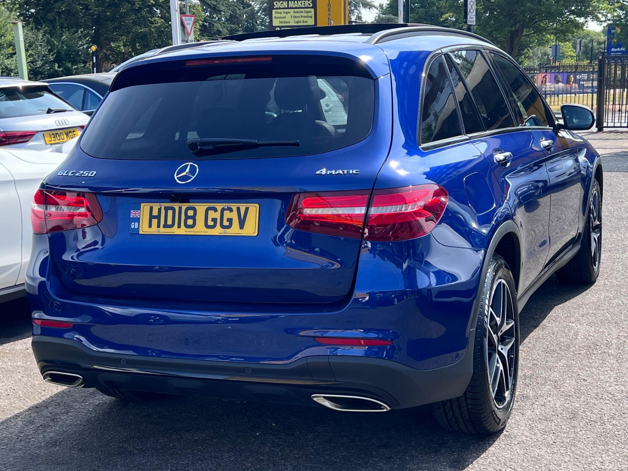 Mercedes-Benz GLC view 9