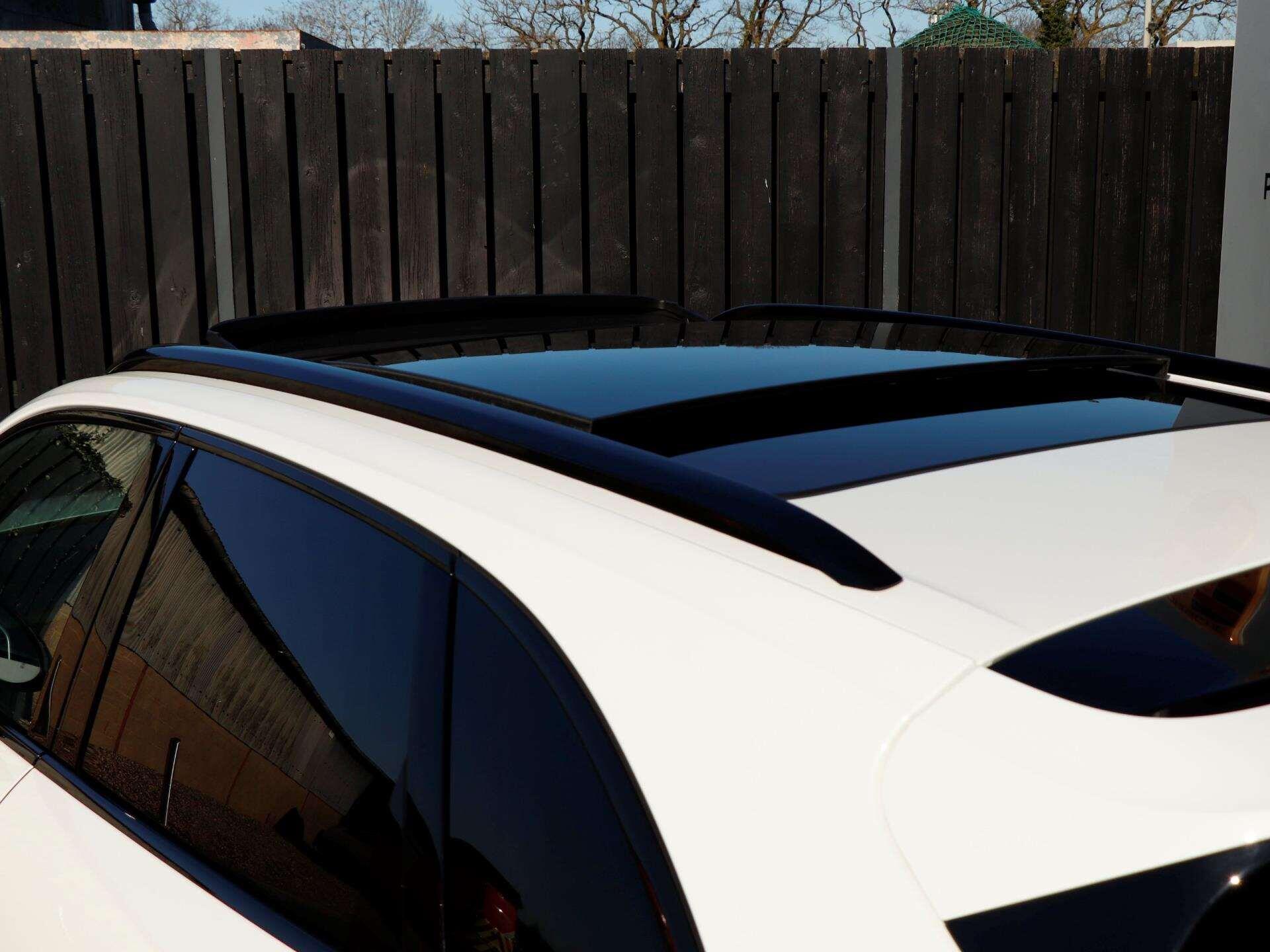 Porsche Cayenne view 34