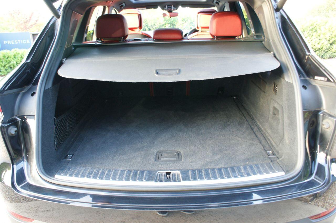 Porsche Cayenne view 39