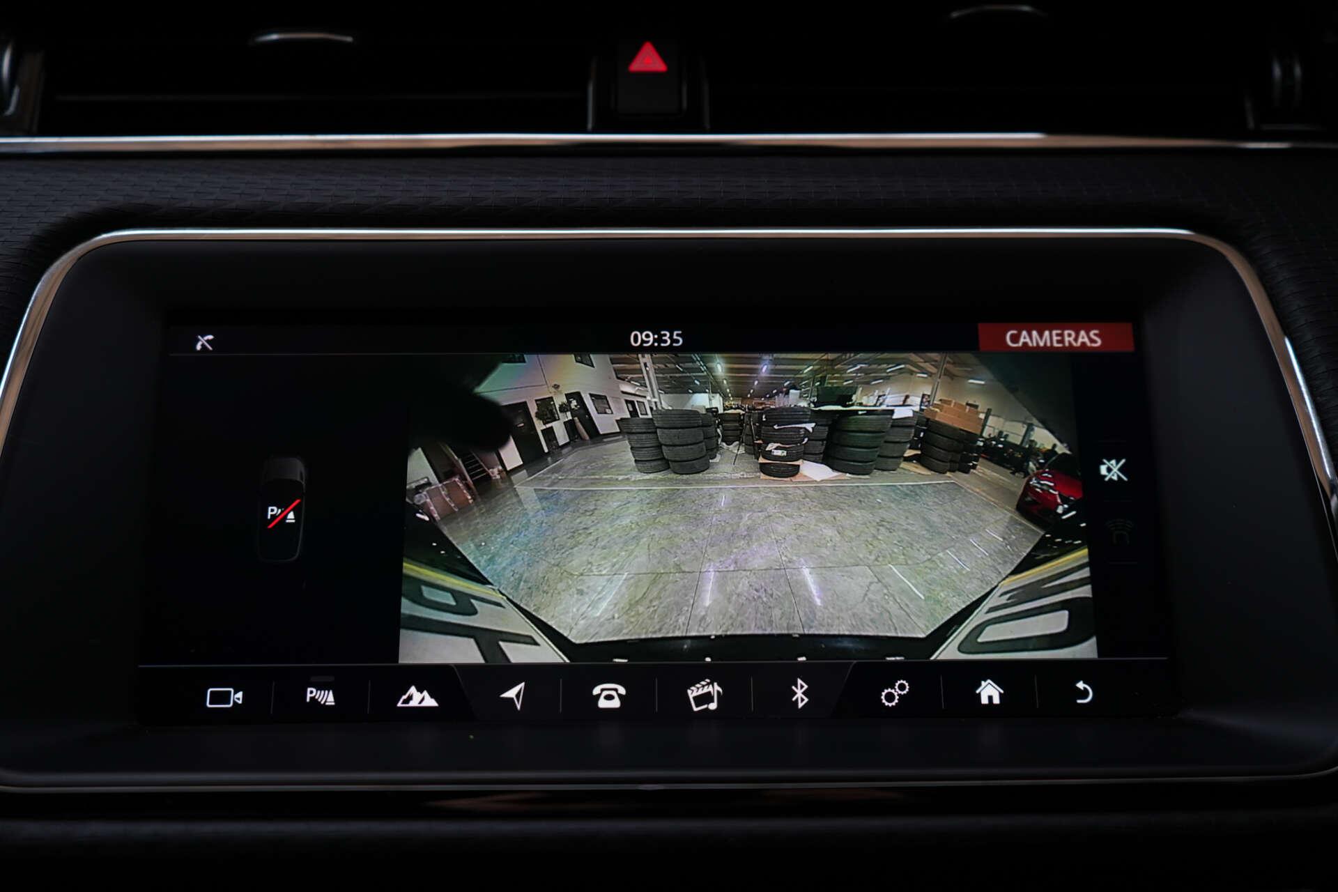 Land Rover Range Rover Evoque view 36
