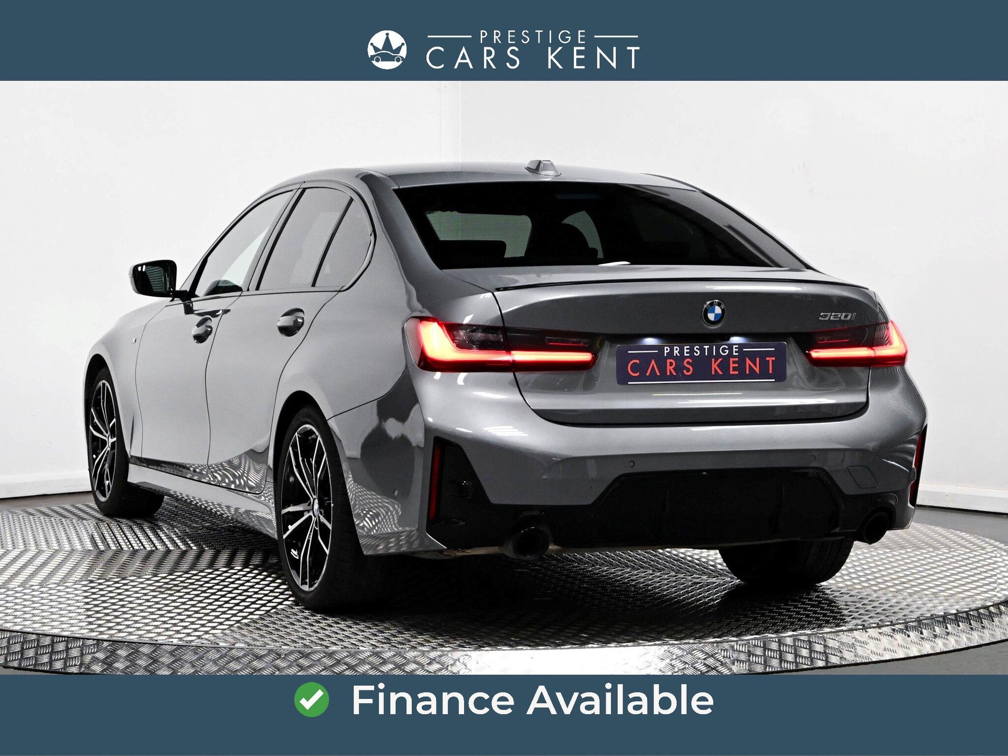 BMW 3 Series view 3