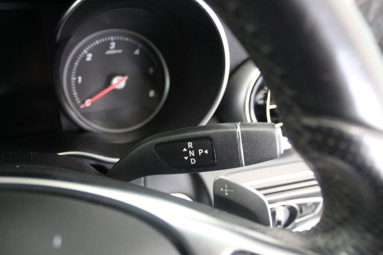 Mercedes-Benz C-Class view 44