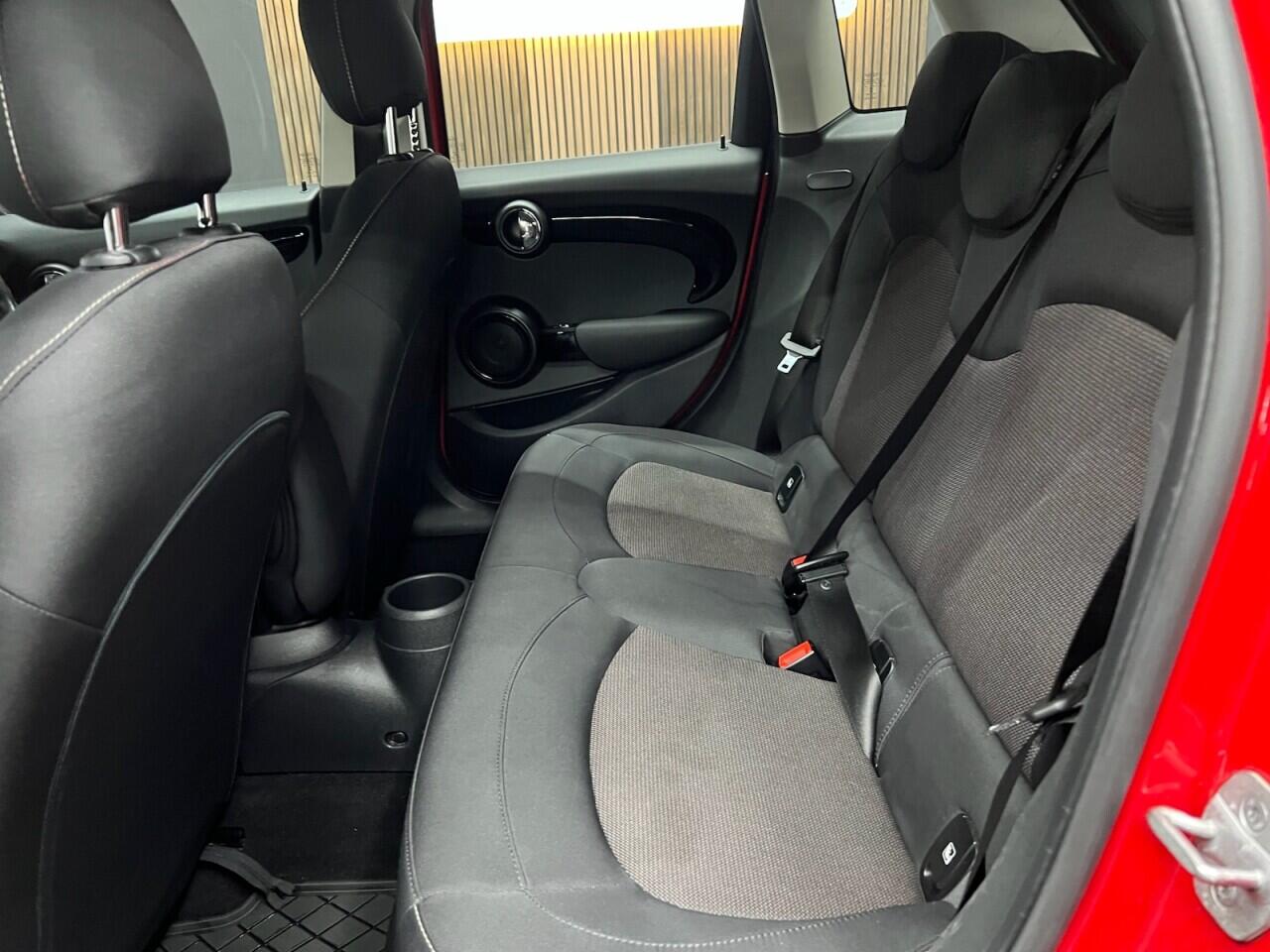 Mini Hatch view 44