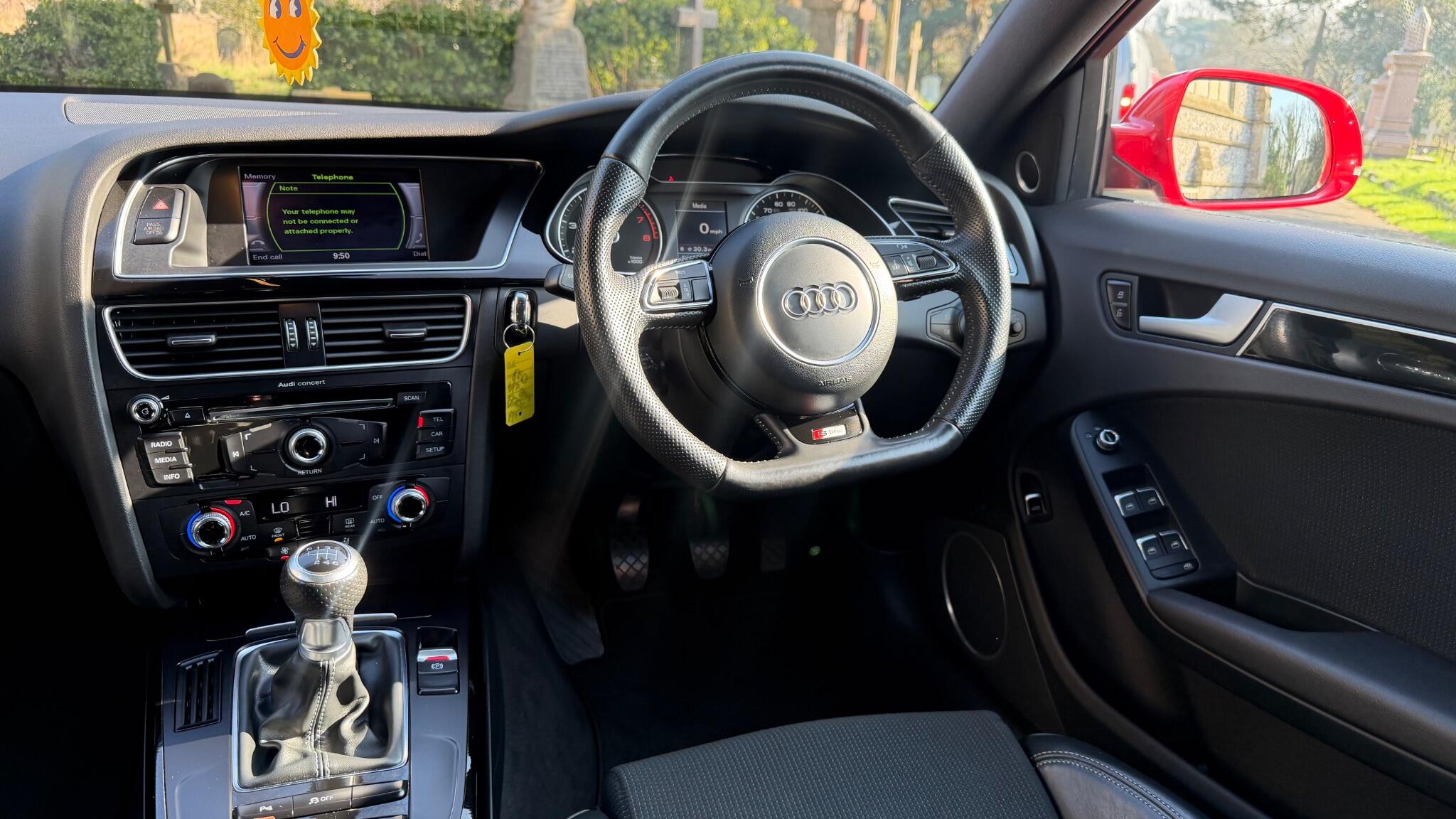 Audi A4 view 20