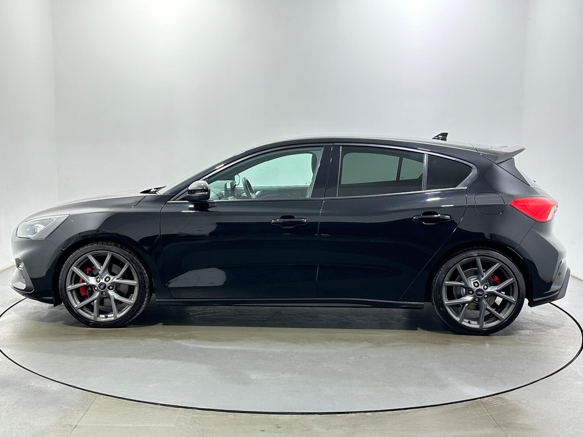 Ford Focus view 5