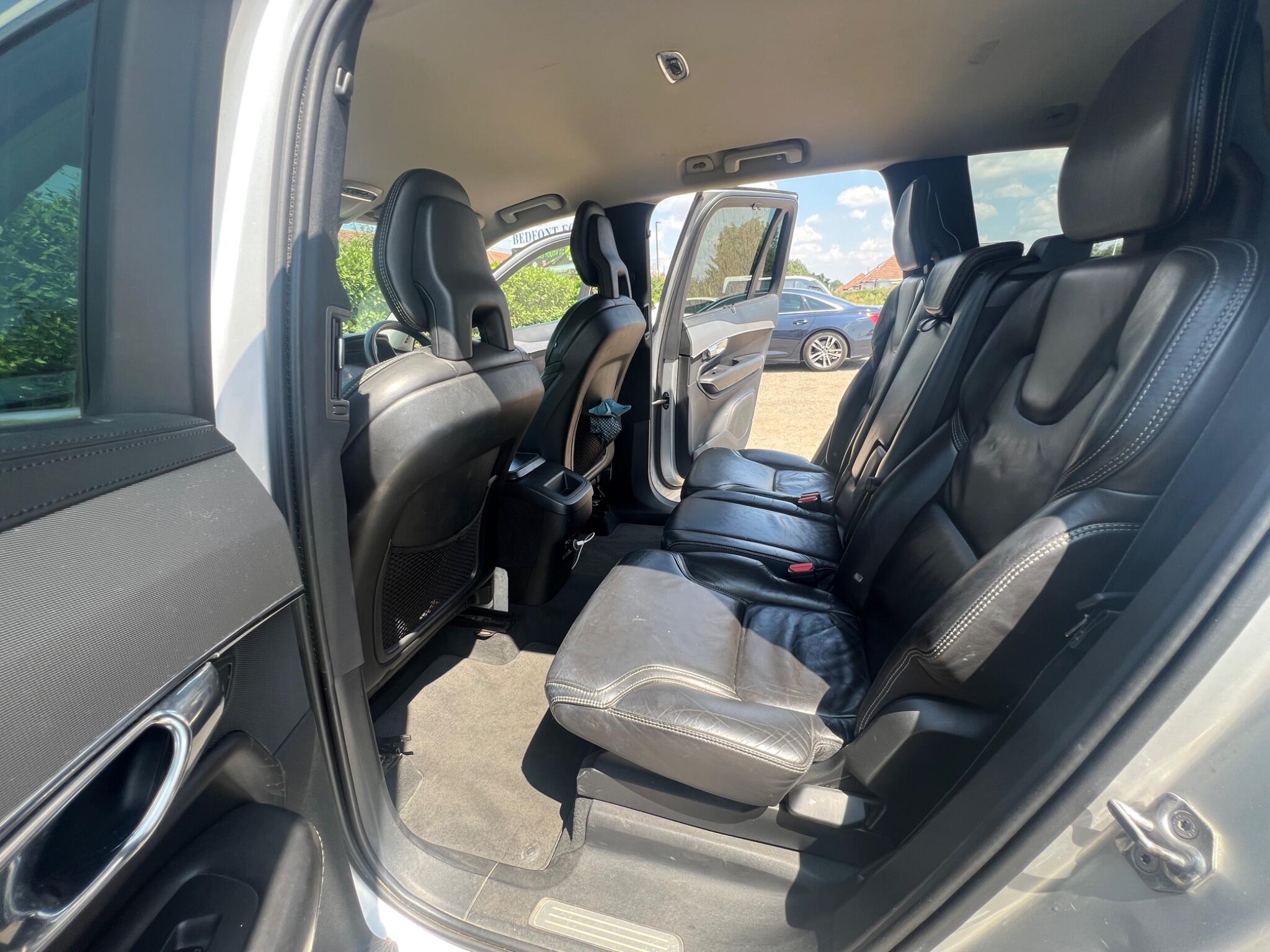Volvo XC90 view 22