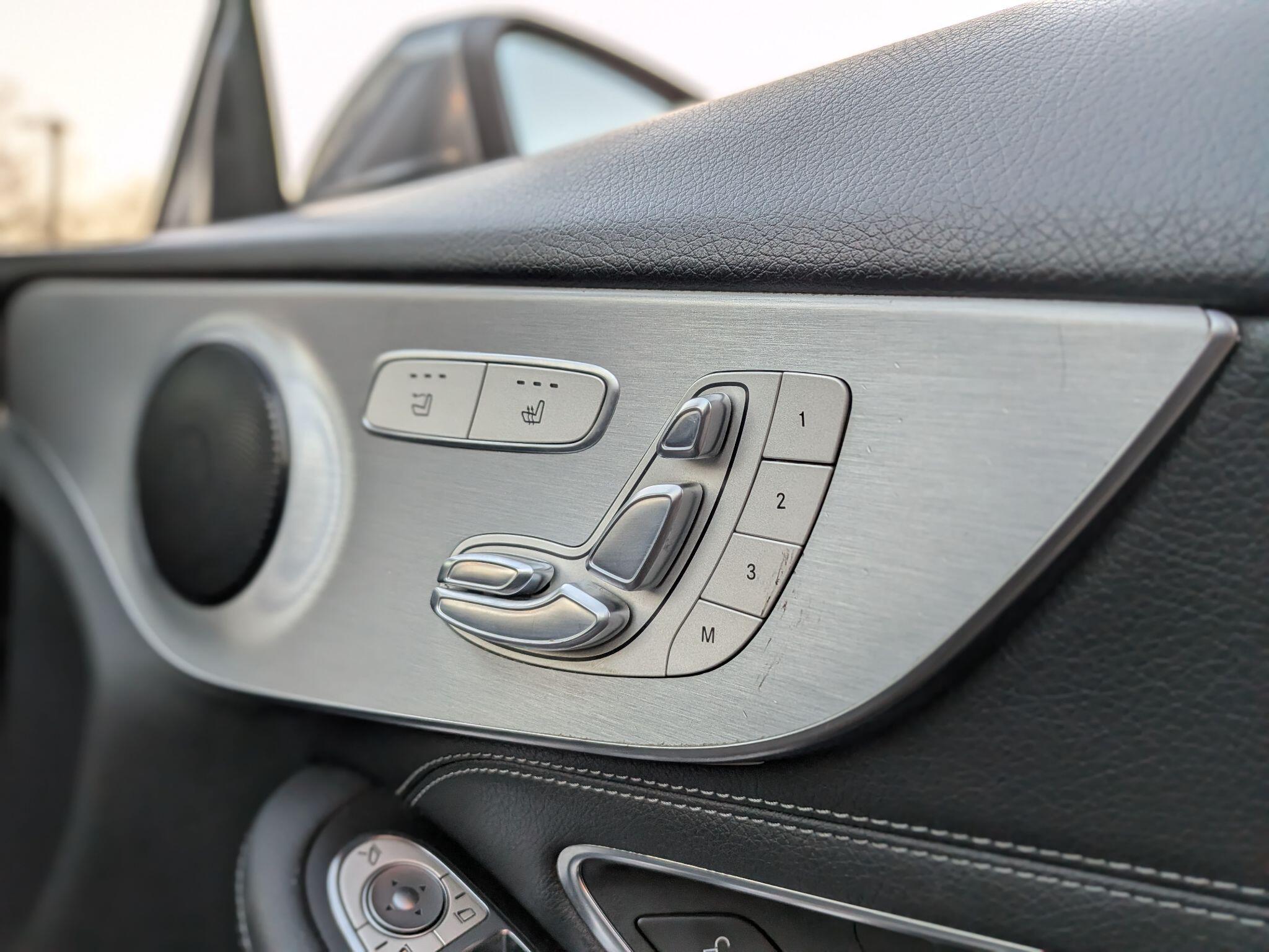 Mercedes-Benz C Class view 35
