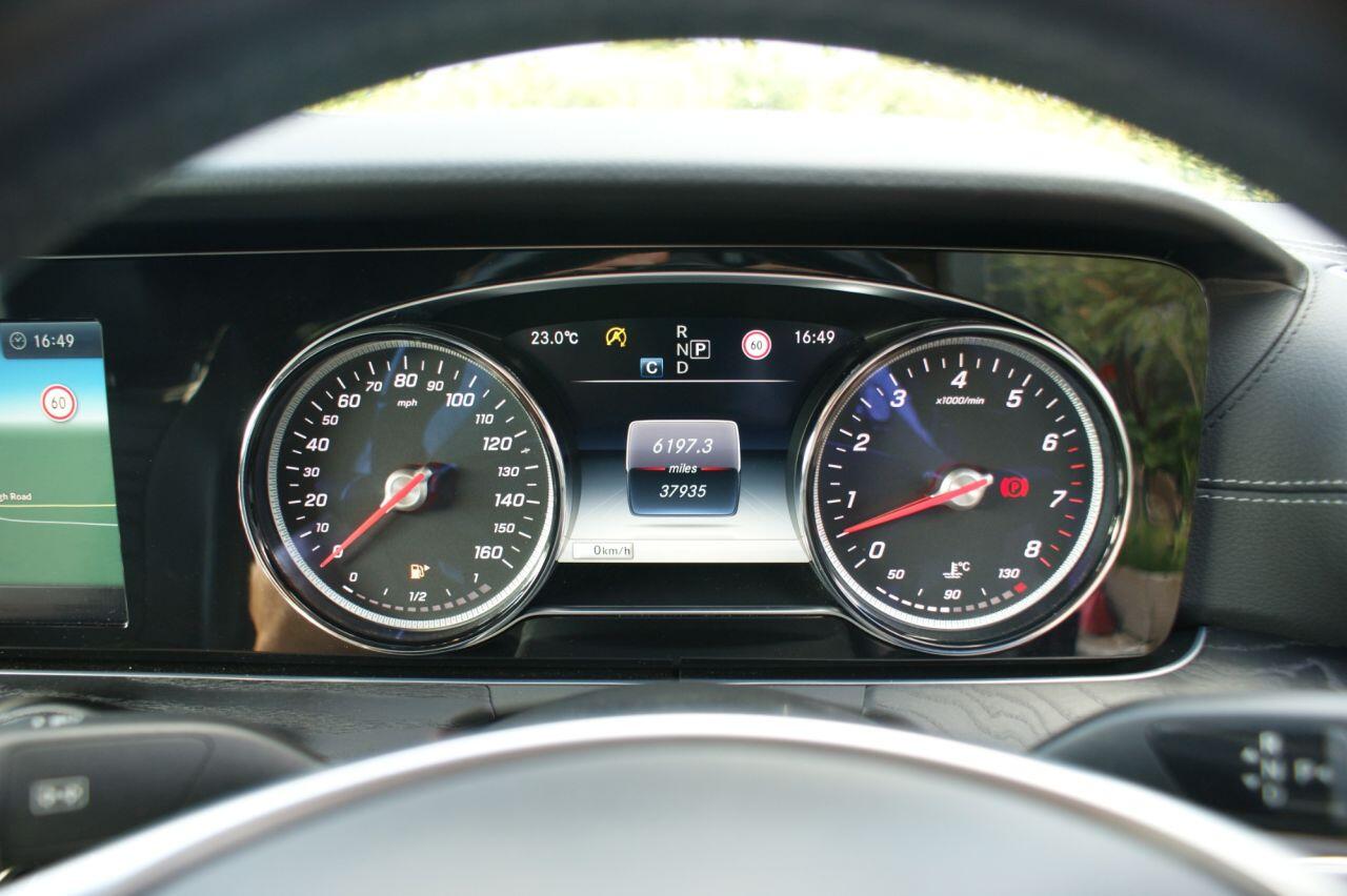 Mercedes-Benz E Class view 42
