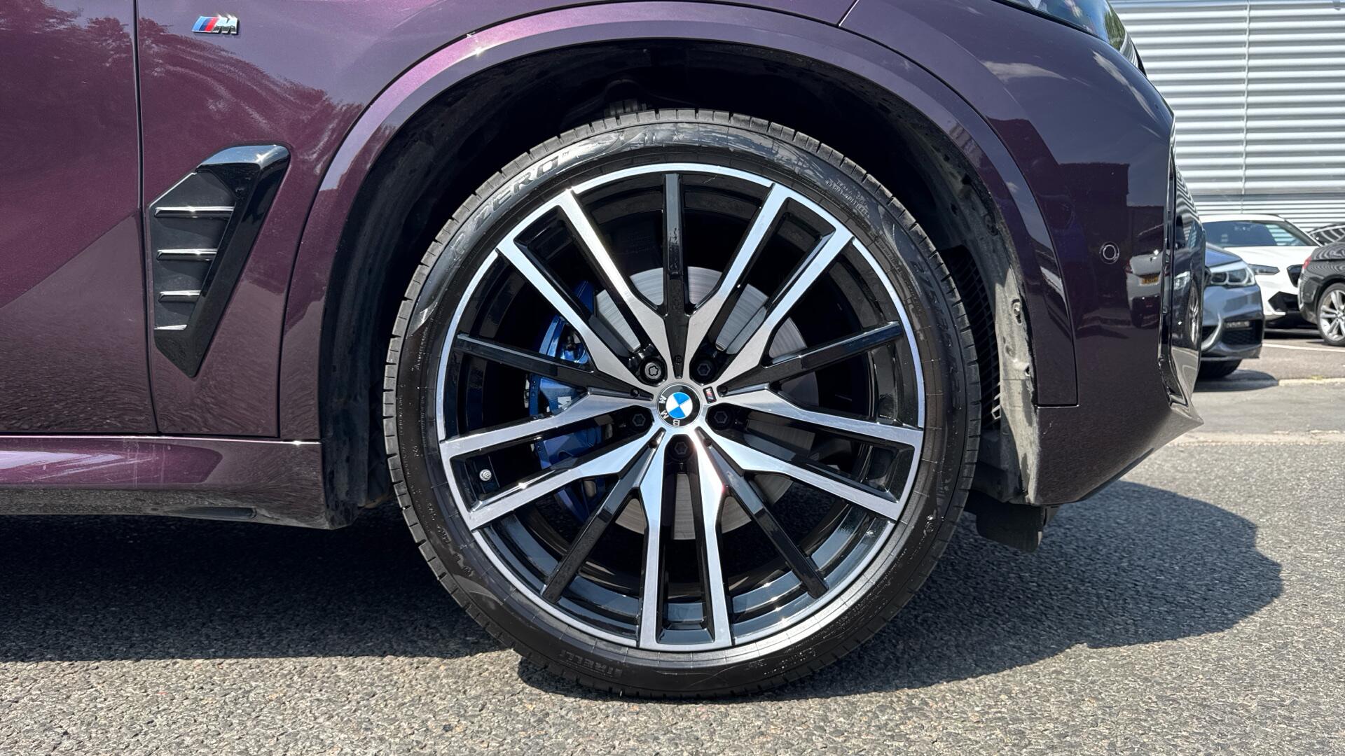 BMW X5 view 34