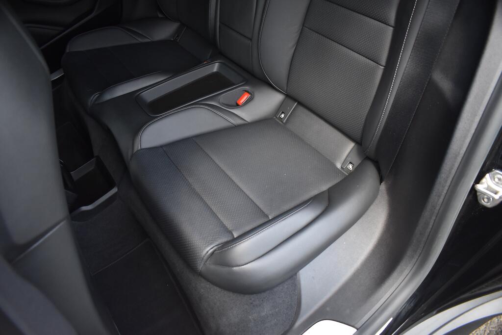 Porsche Taycan view 45