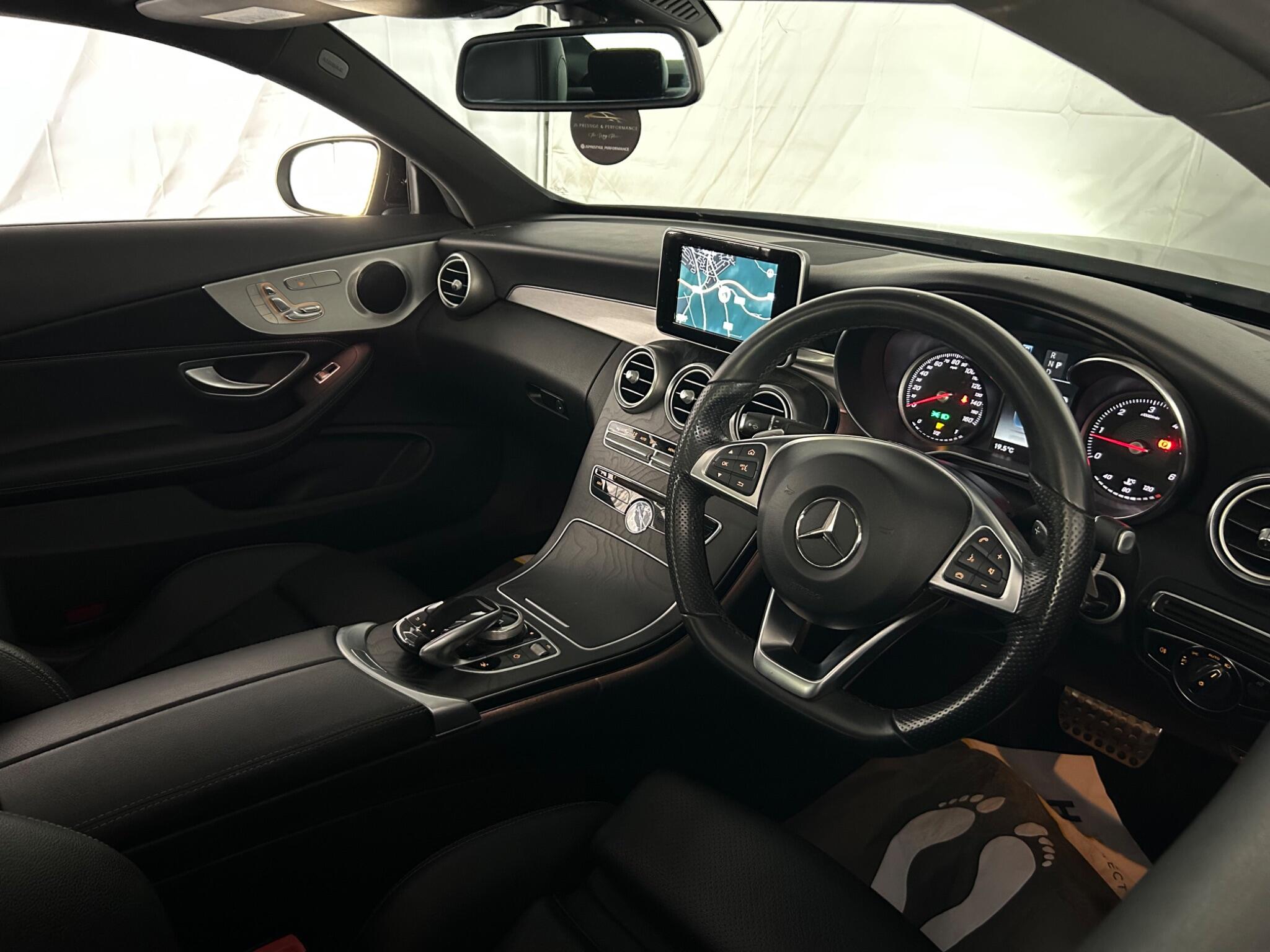 Mercedes-Benz C-Class view 19