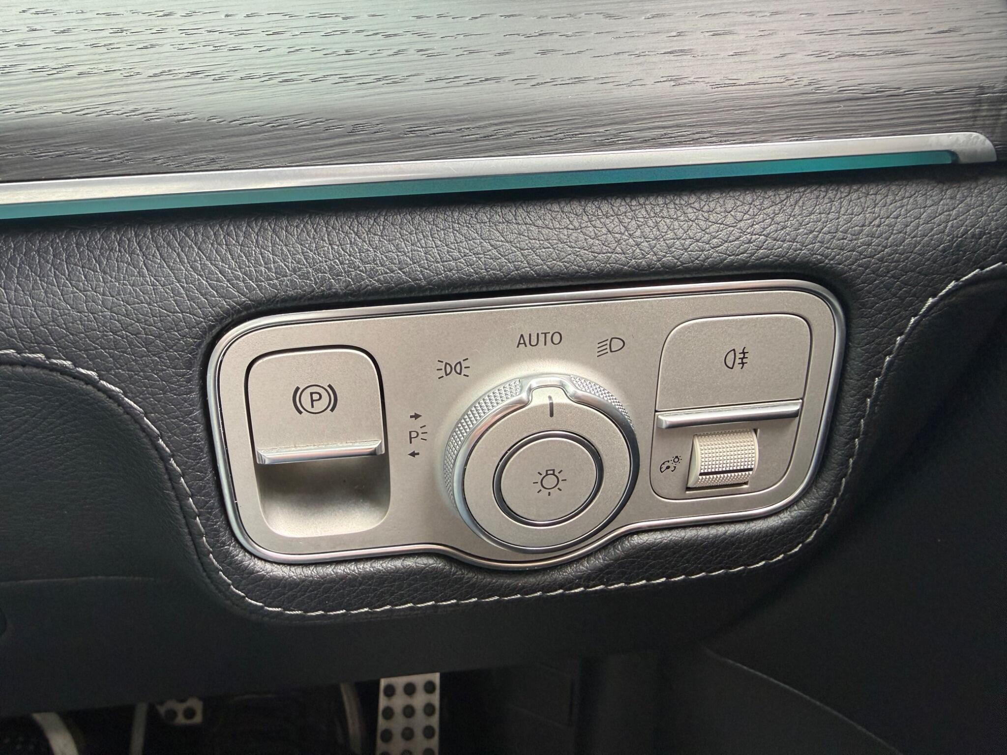 Mercedes-Benz Gle view 13