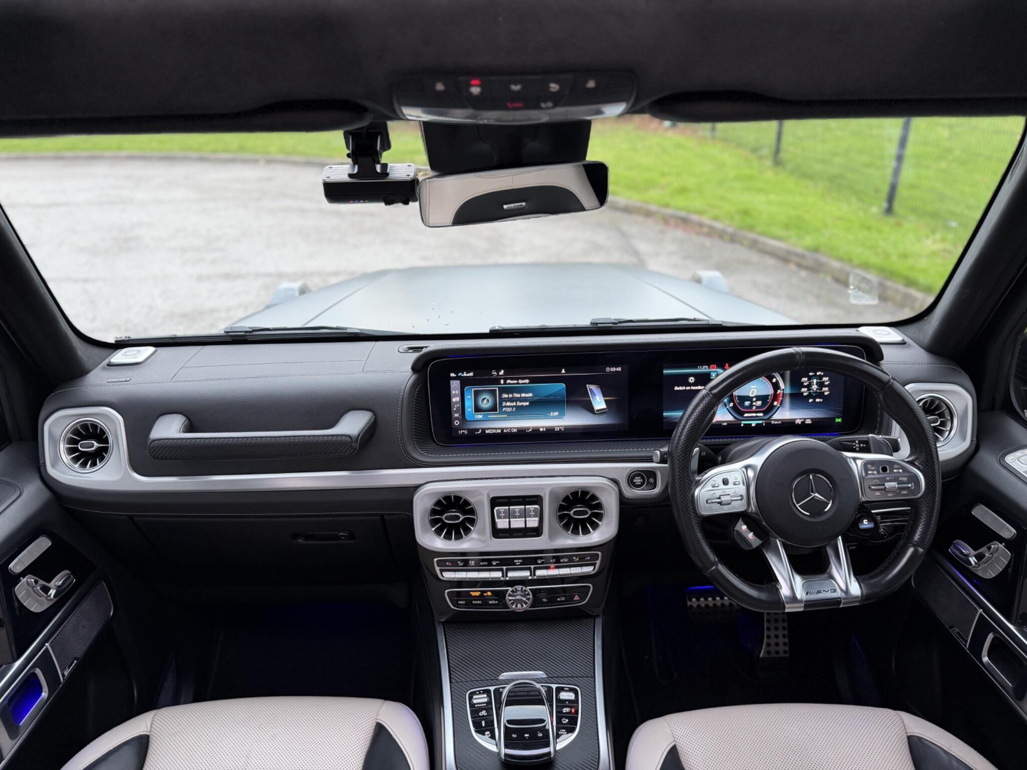 Mercedes-Benz G-Class view 17